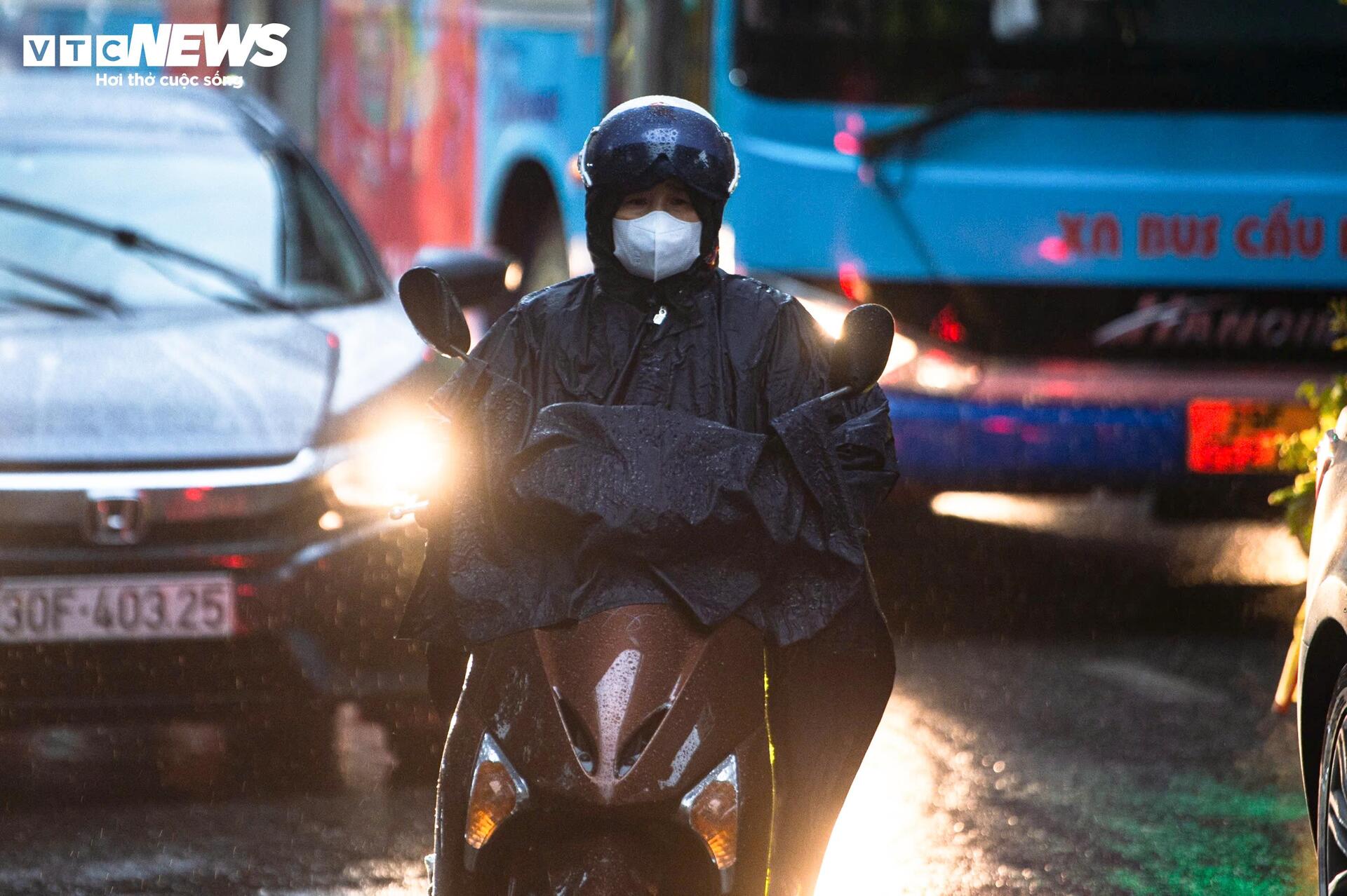 Người Hà Nội đổ ra đường sắm Tết, giao thông kẹt cứng từ sáng sớm - 14