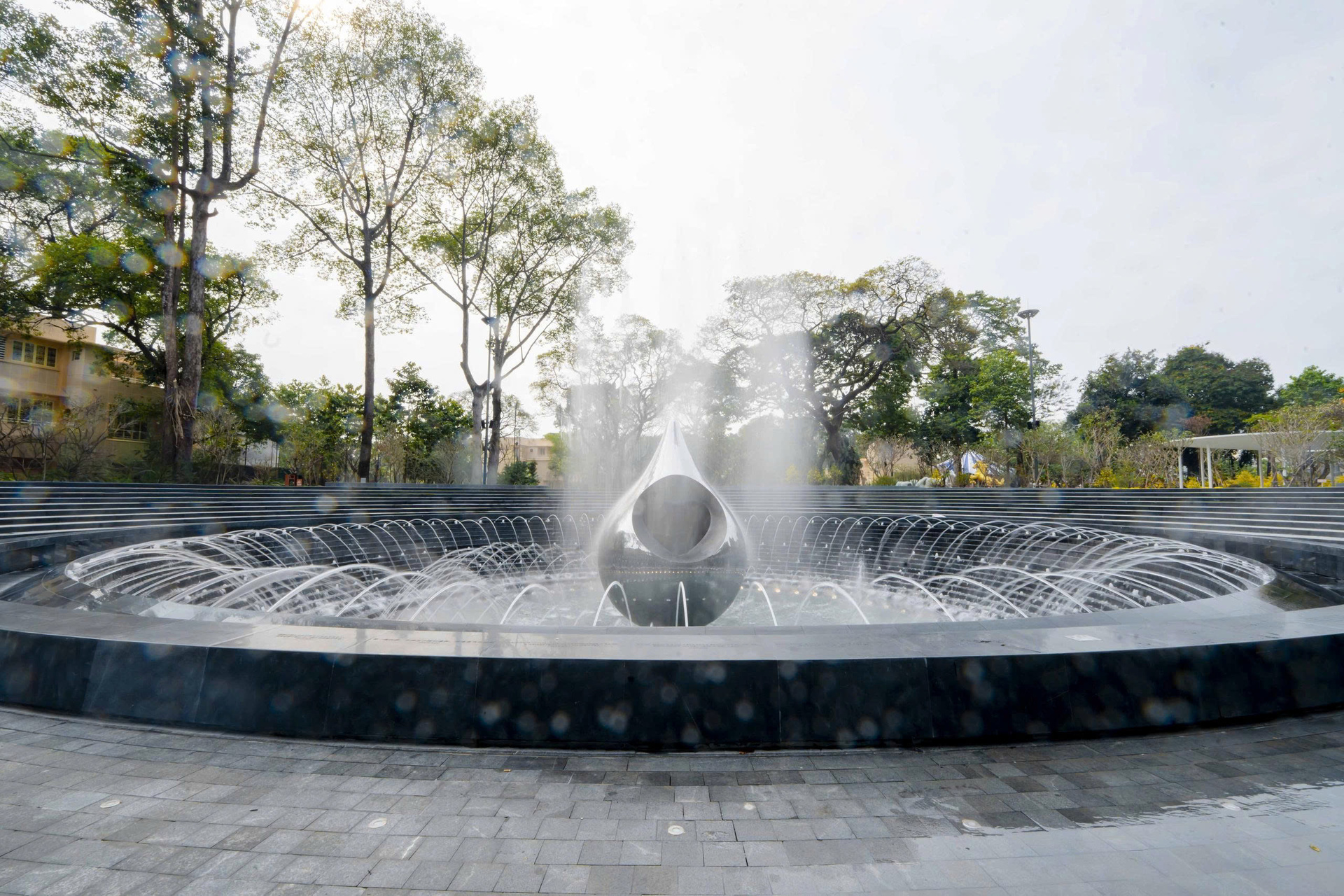 Vườn xuân bên trong công viên tưởng niệm nạn nhân COVID-19 ở TP.HCM - 2