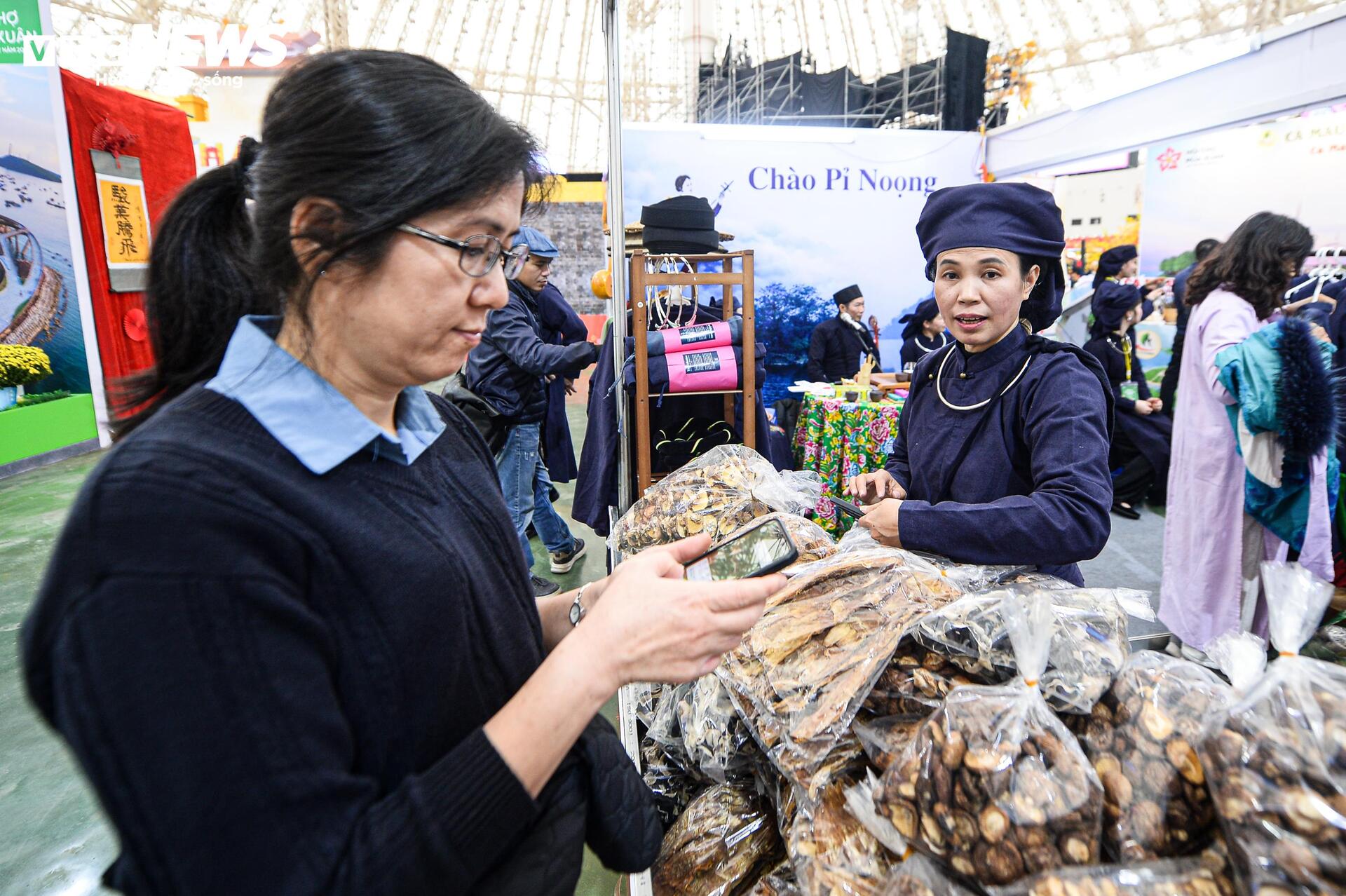 Thủ tướng Phạm Minh Chính dự lễ bế mạc Hội chợ Mùa Xuân 2026 - 7