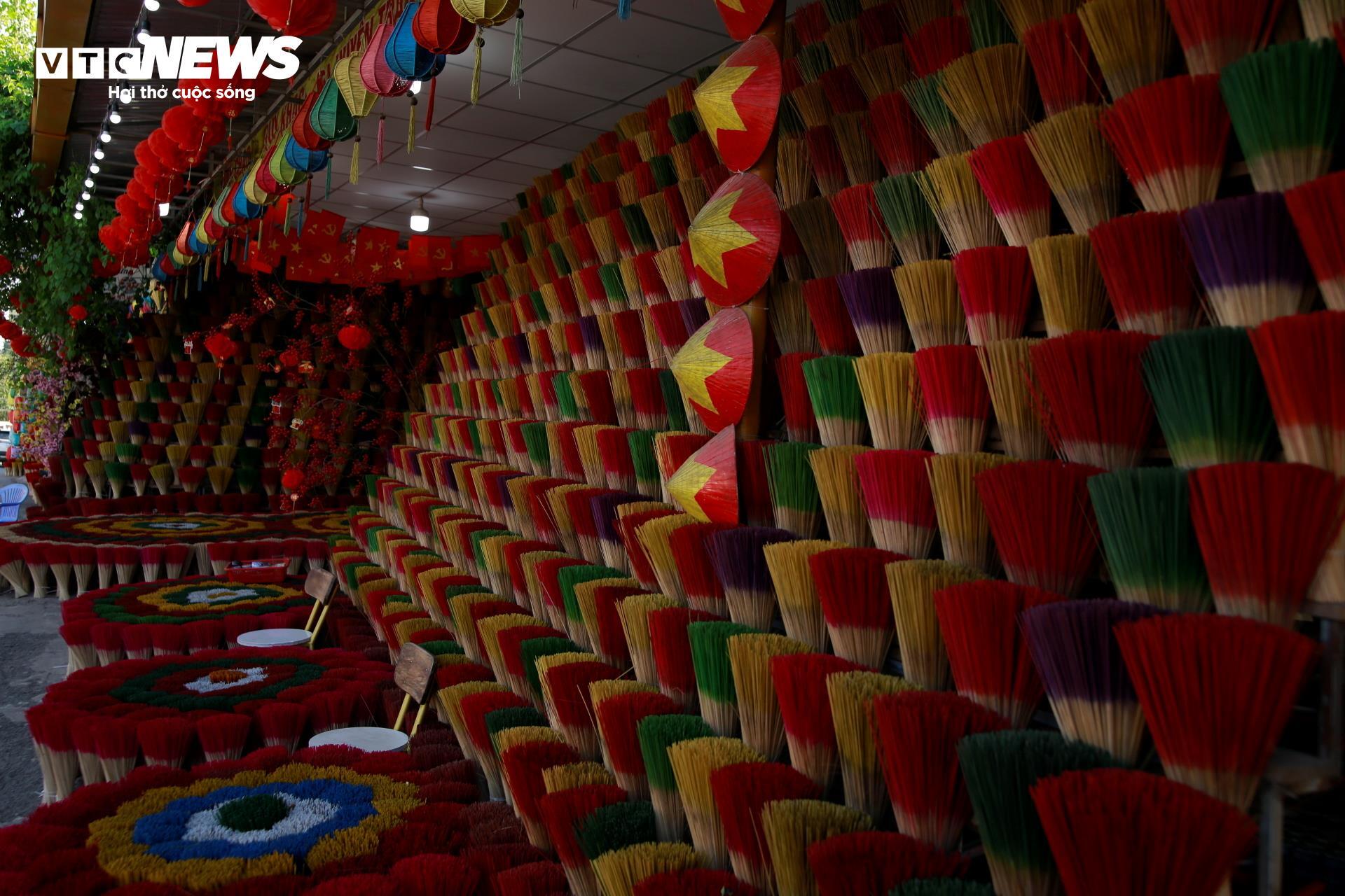 'Mùi Tết' ở làng nghề 700 tuổi hút khách du lịch bậc nhất Cố đô Huế - 6