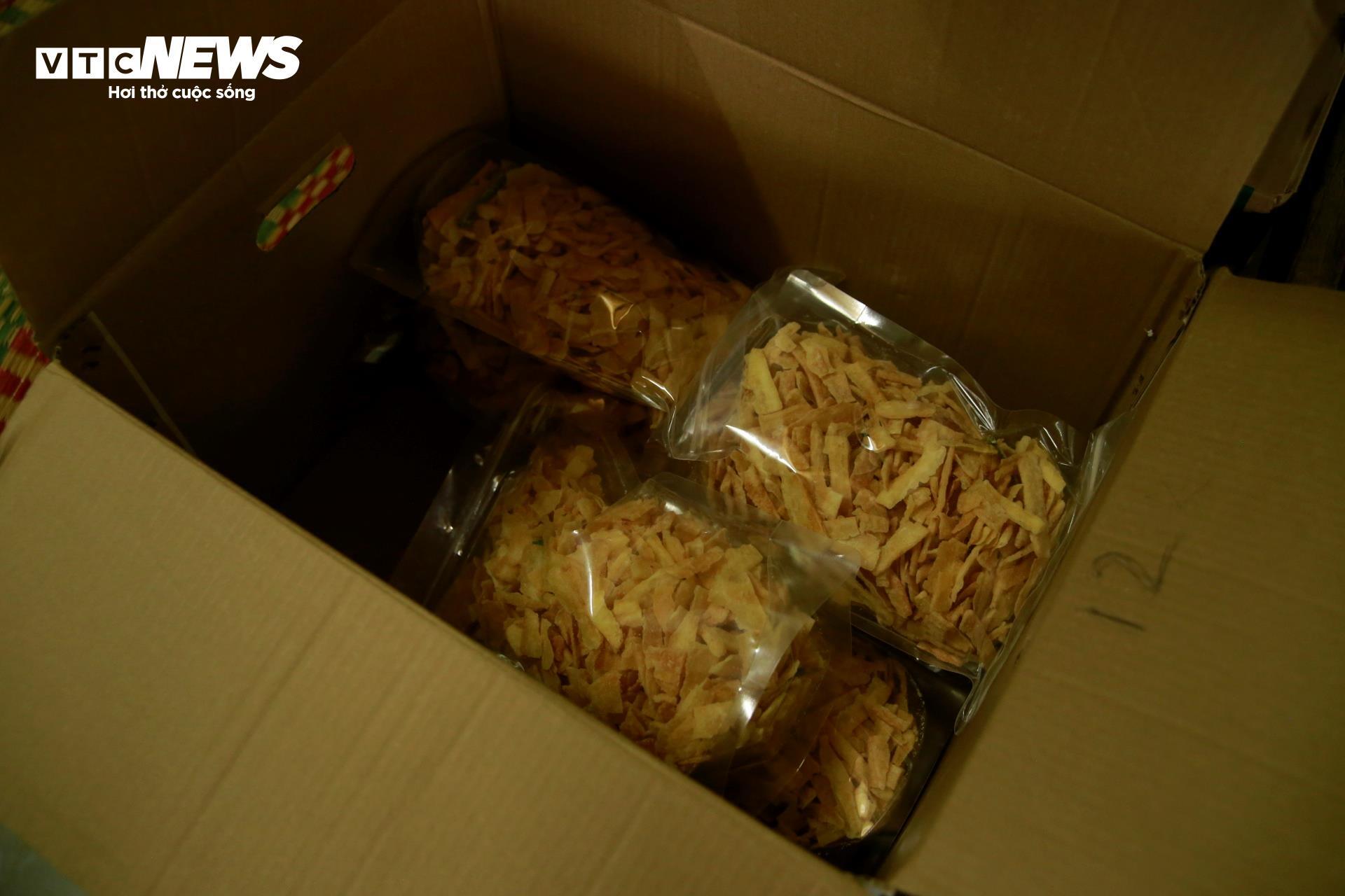 Bí quyết làm món 'mứt nhà nghèo' ngon nức tiếng của cụ bà gần 90 tuổi ở Huế - 8