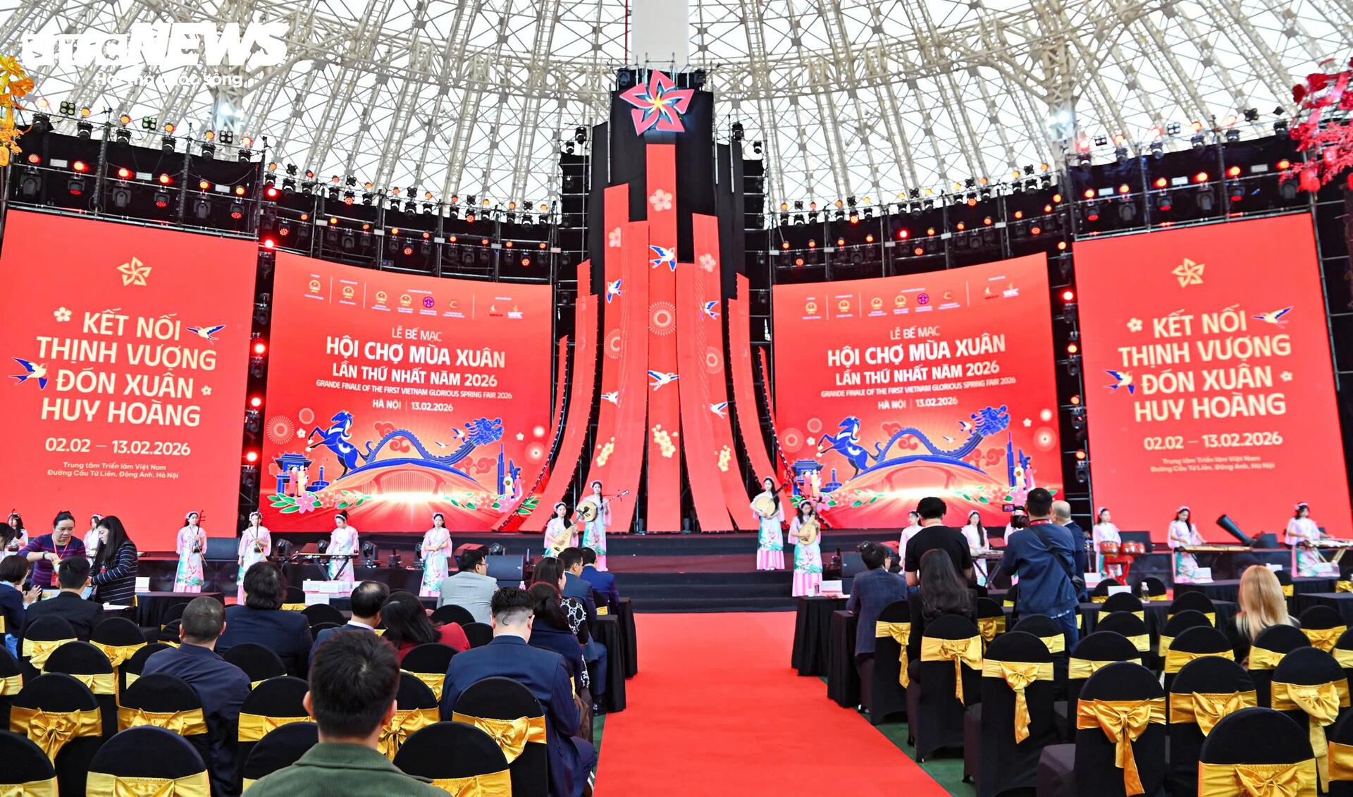 Phó Thủ tướng Bùi Thanh Sơn dự tổng duyệt Lễ bế mạc hội chợ Mùa Xuân 2026 - 10