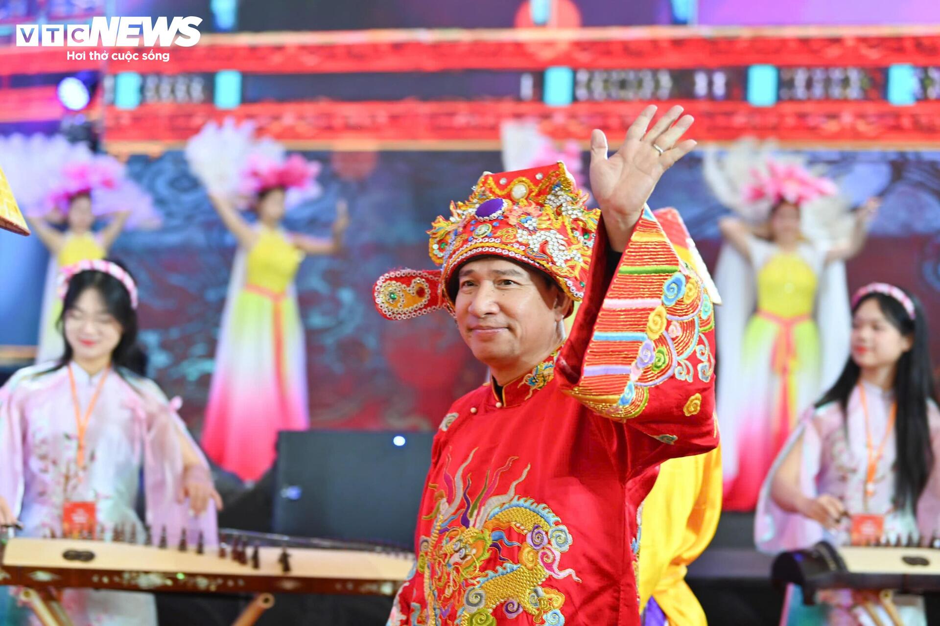 Phó Thủ tướng Bùi Thanh Sơn dự tổng duyệt Lễ bế mạc hội chợ Mùa Xuân 2026 - 6