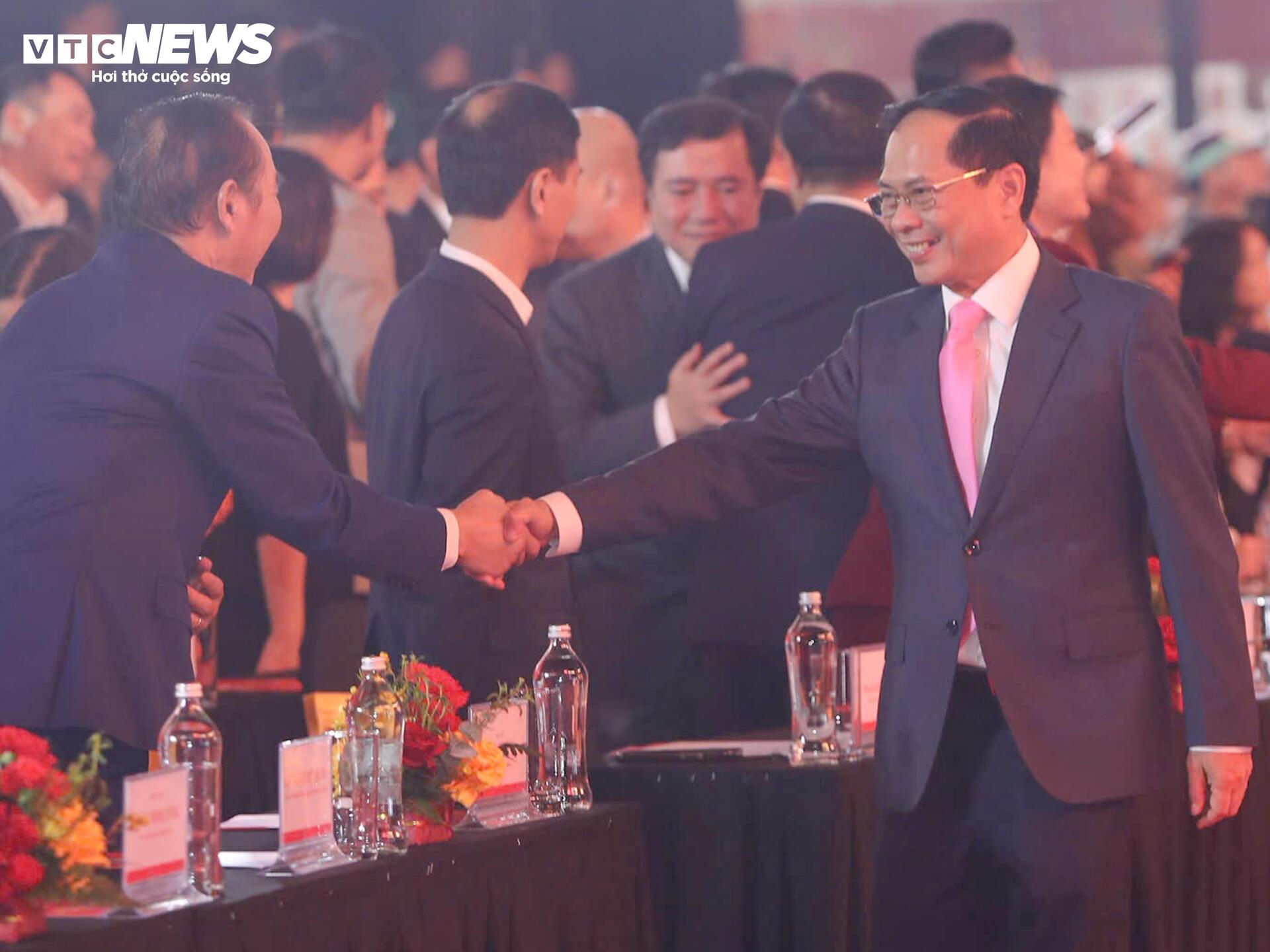 Thủ tướng Phạm Minh Chính dự lễ bế mạc Hội chợ Mùa Xuân 2026 - 4