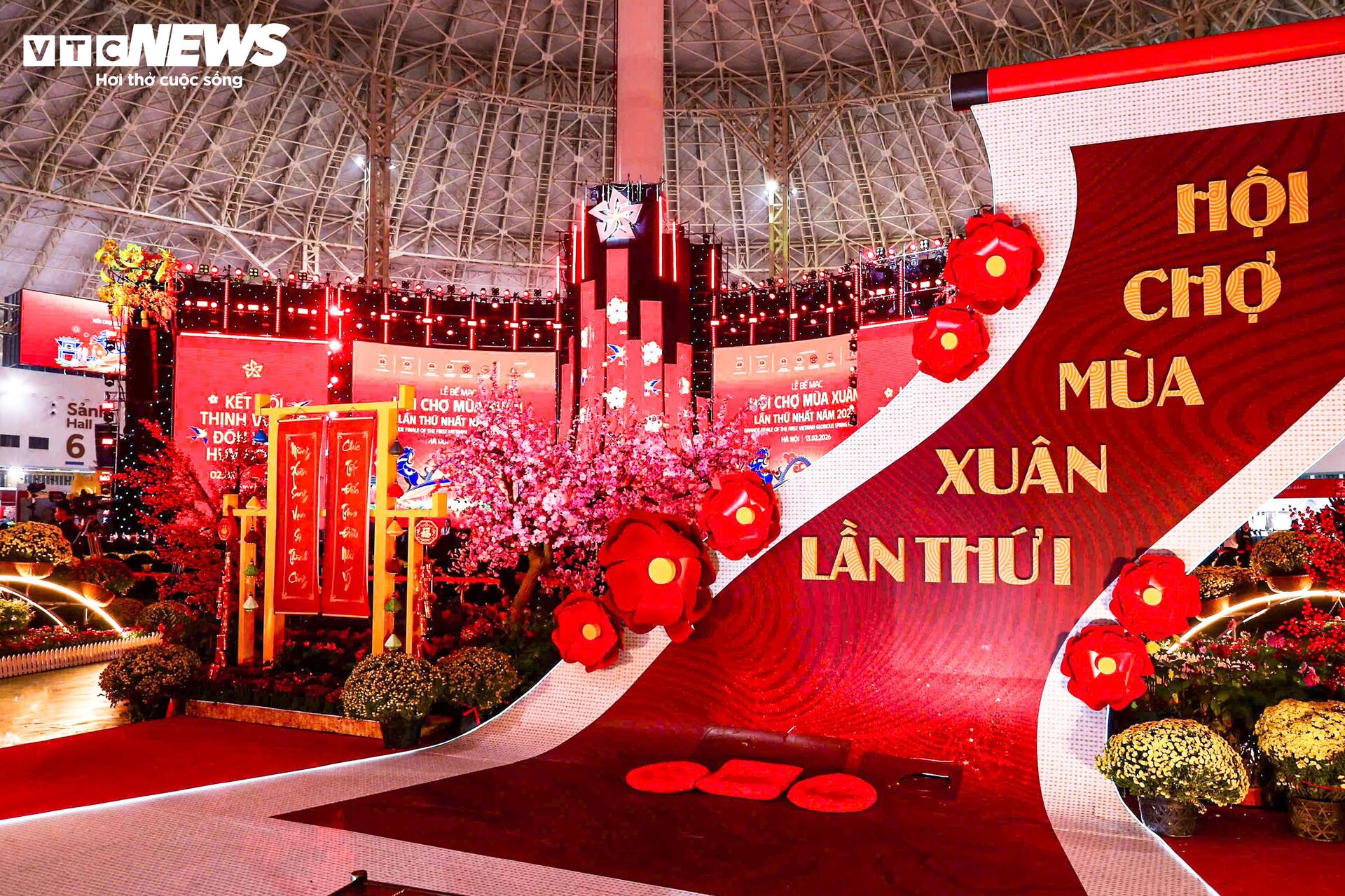 Thủ tướng Phạm Minh Chính dự lễ bế mạc Hội chợ Mùa Xuân 2026 - 6