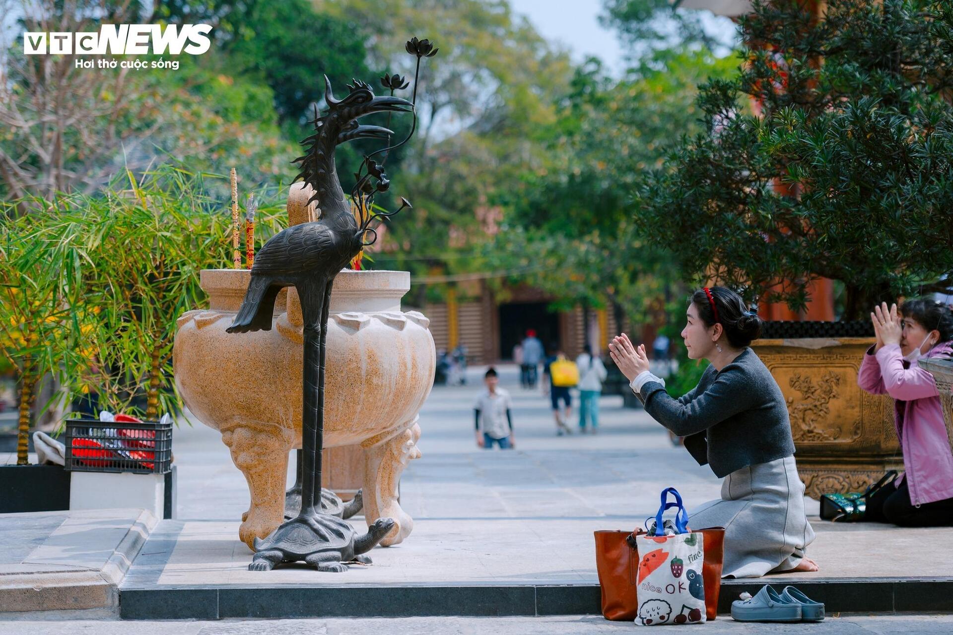 Cuối năm, lên chùa không để xin, mà để tạ ơn - 6