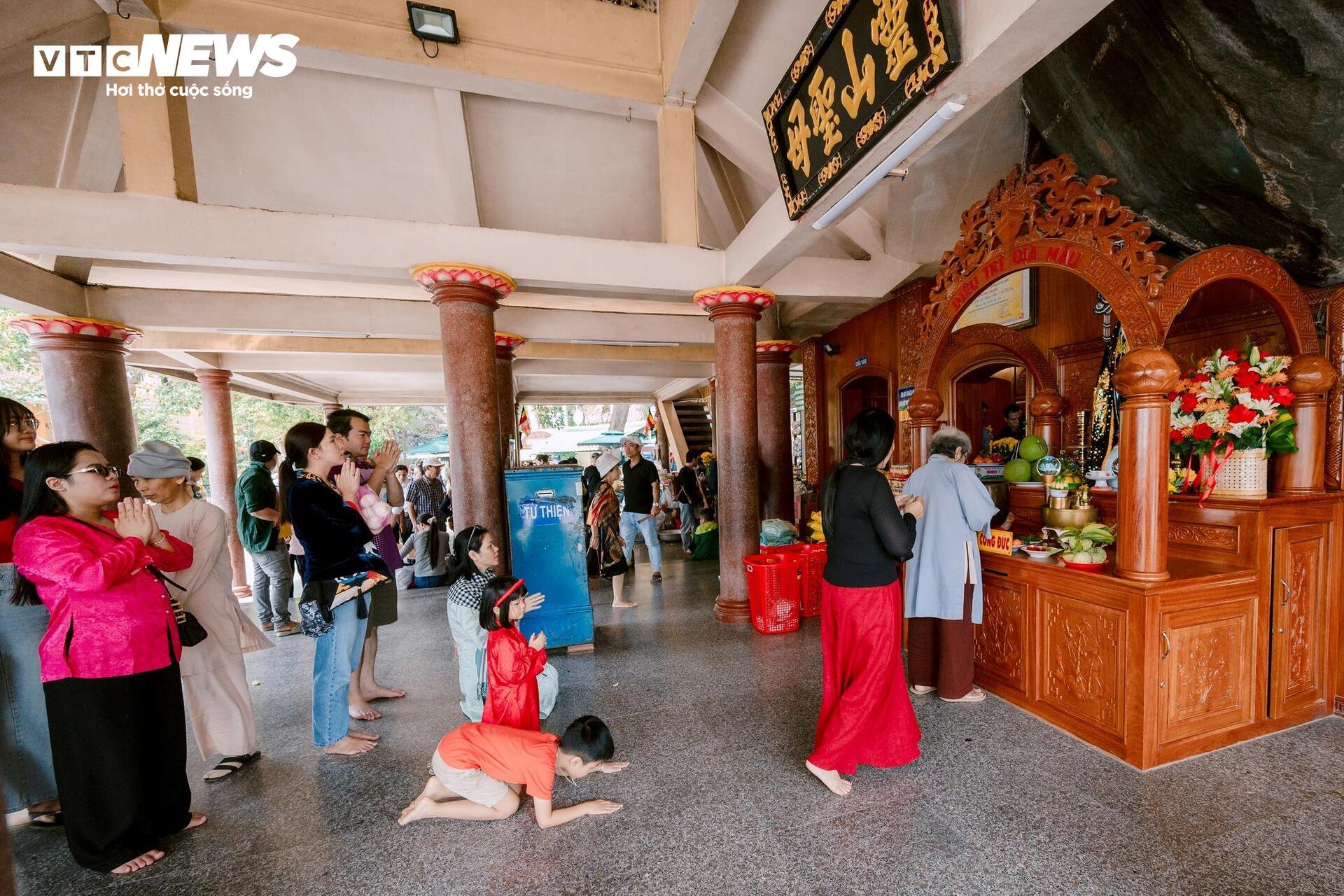 Cuối năm, lên chùa không để xin, mà để tạ ơn - 3