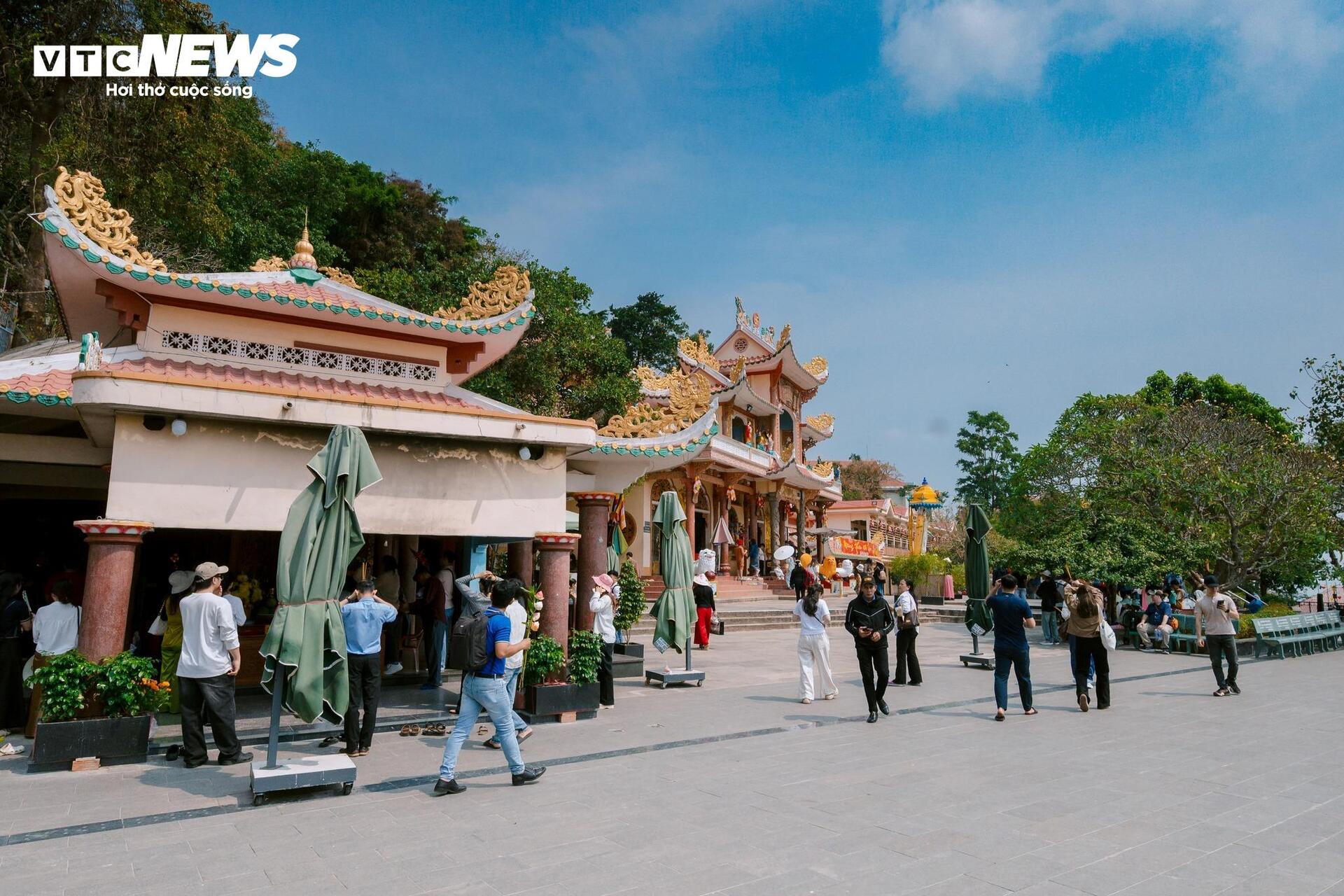 Cuối năm, lên chùa không để xin, mà để tạ ơn - 2