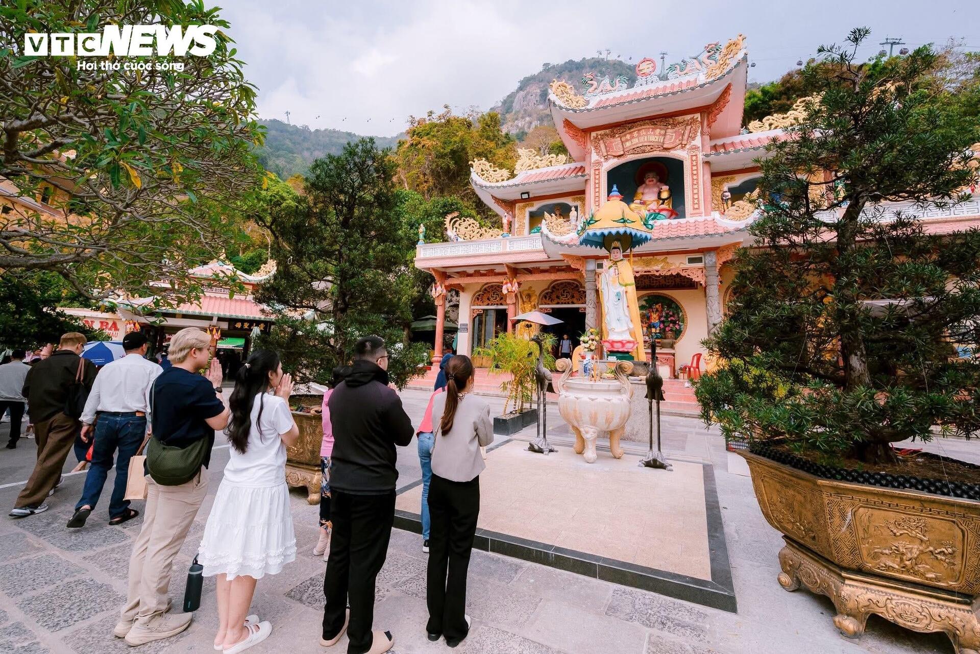 Cuối năm, lên chùa không để xin, mà để tạ ơn - 4