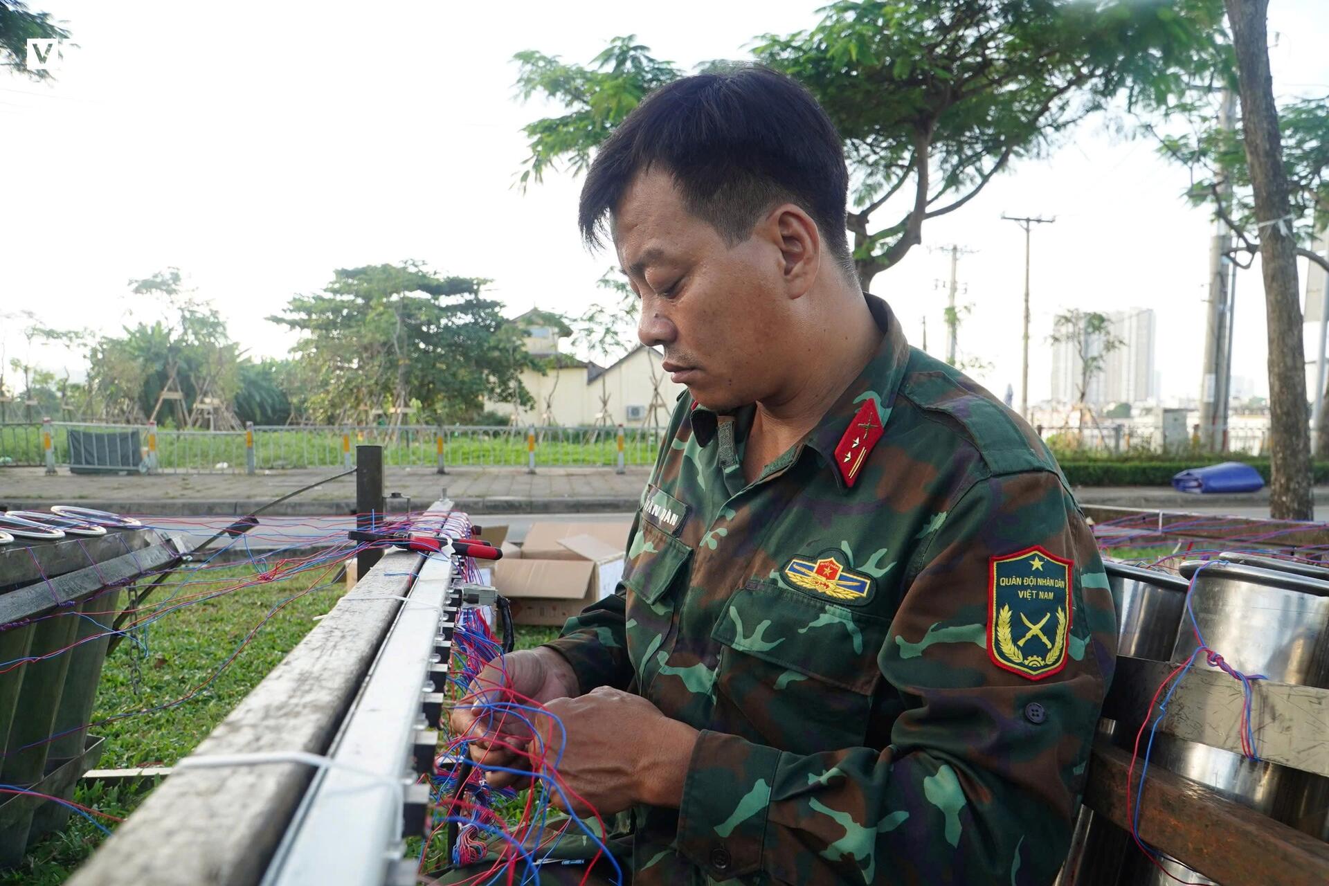 Cận cảnh trận địa pháo hoa ở TP.HCM sẵn sàng khai hỏa đón giao thừa - 5