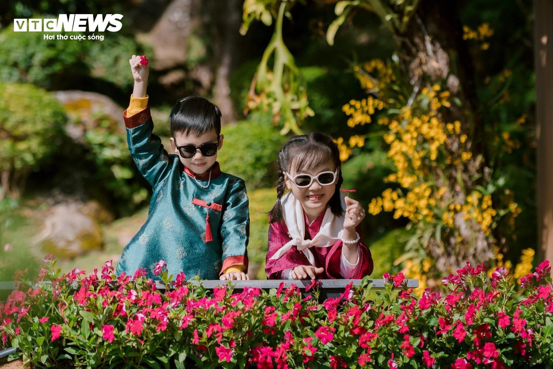 Đầu năm lên núi Bà Đen check-in với vườn hoa tulip rực sắc - 18