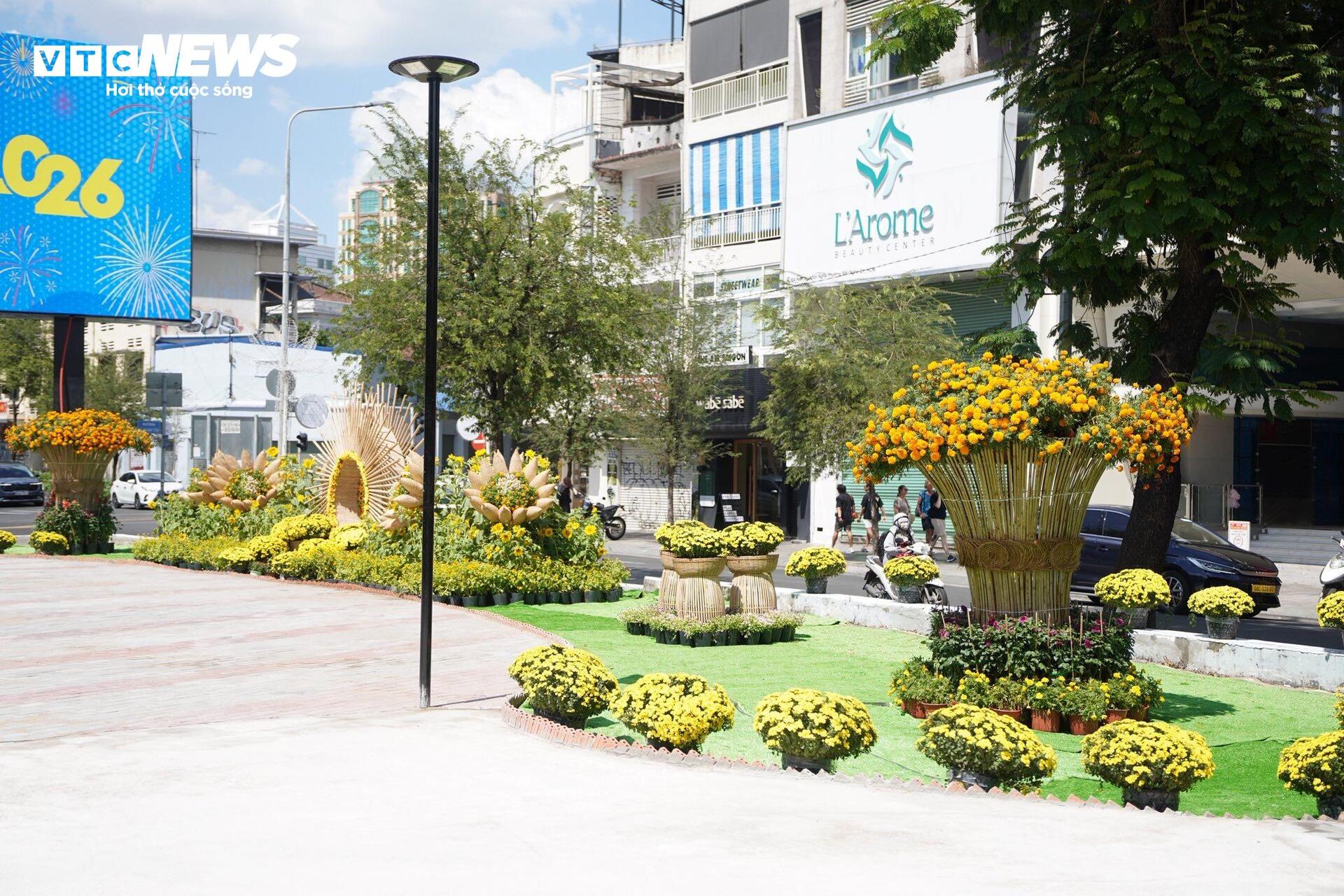 Diện mạo khác lạ của khu đất 'quây tôn' hơn 2 thập kỷ ở trung tâm TP.HCM - 13