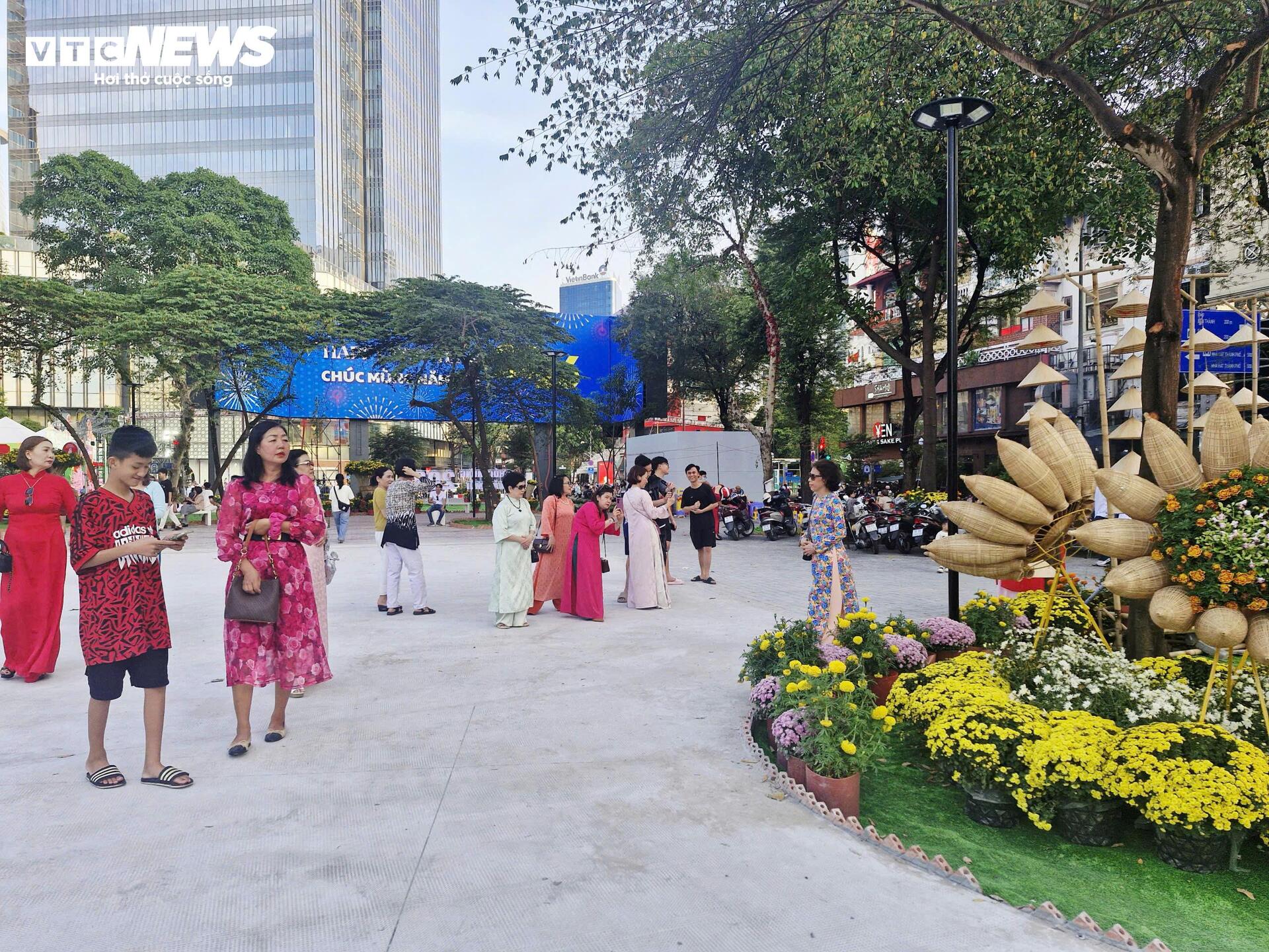 Diện mạo khác lạ của khu đất 'quây tôn' hơn 2 thập kỷ ở trung tâm TP.HCM - 8