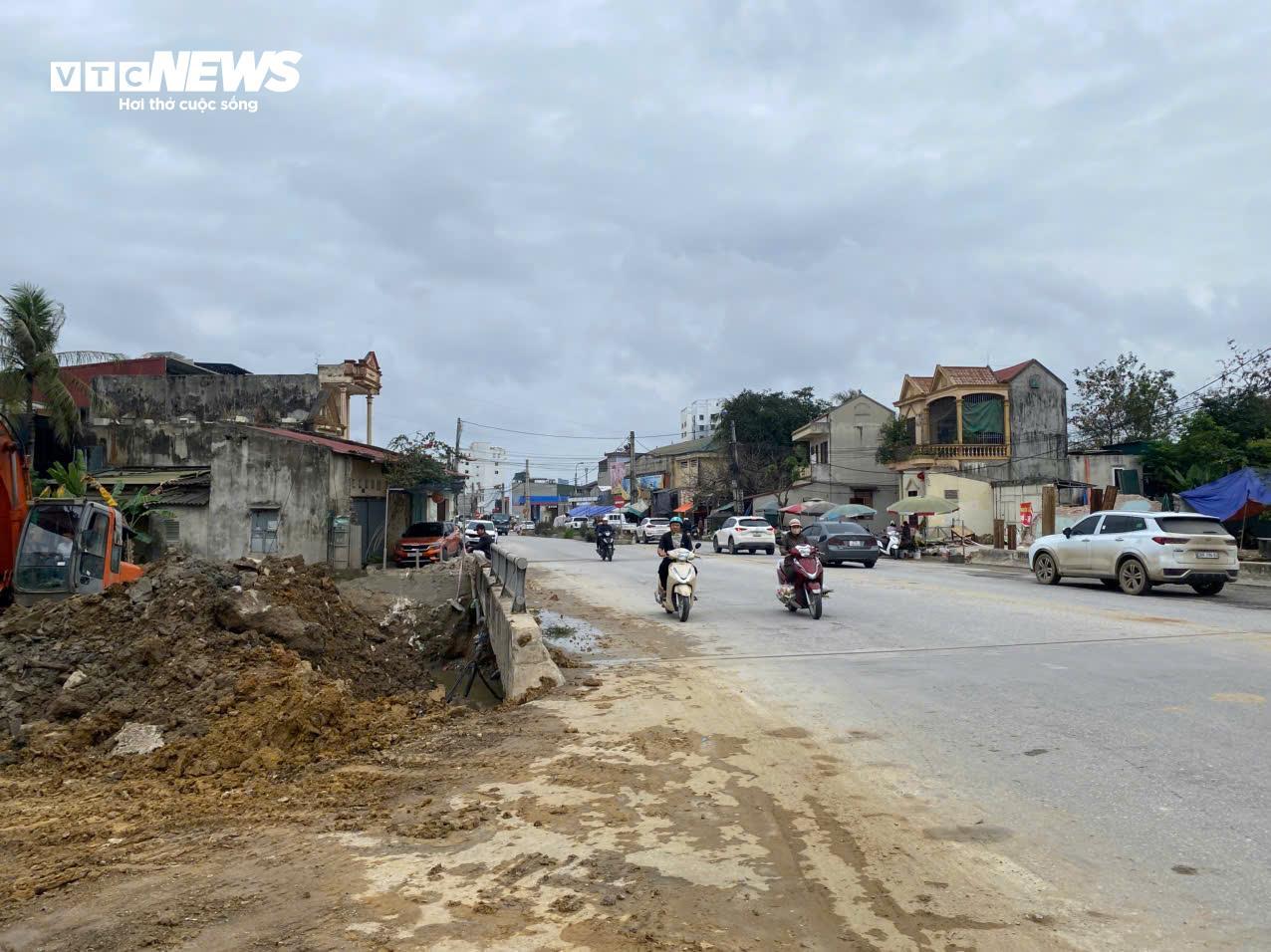 Dự án hơn 1000 tỷ đồng ở Thanh Hoá không rào chắn, người dân nơm nớp lo tai nạn - 6