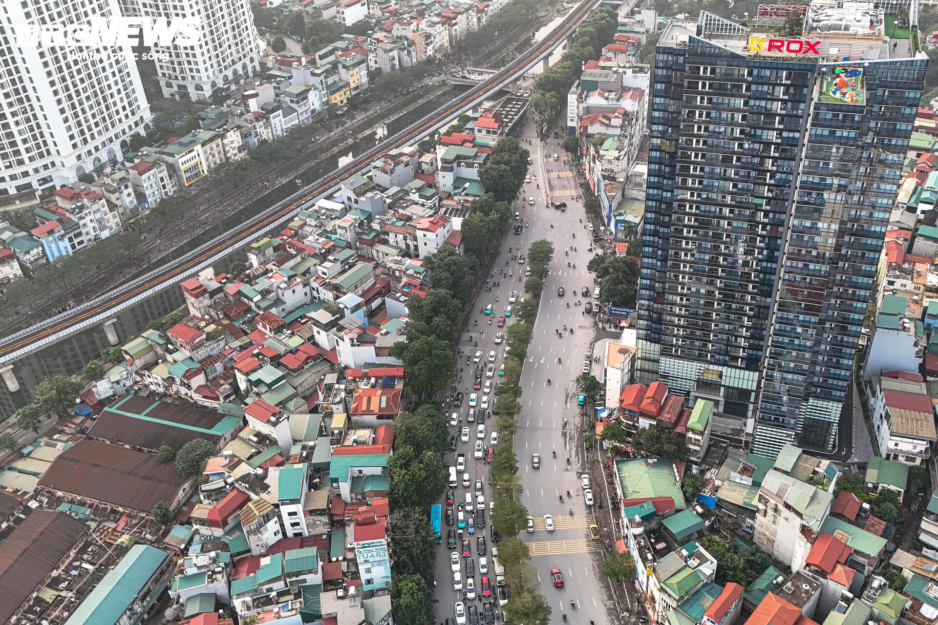 Hiện trạng đường Láng trước đề xuất mở rộng lên gần 54m - 8