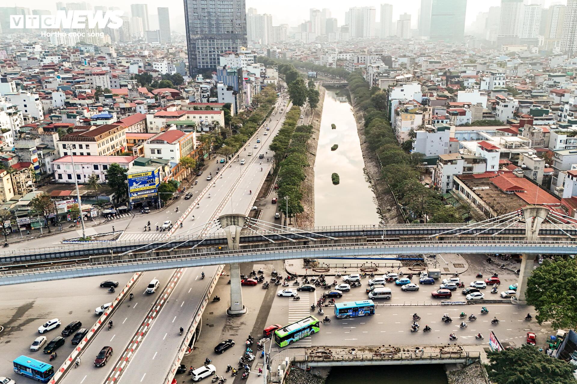 Hiện trạng đường Láng trước đề xuất mở rộng lên gần 54m - 3