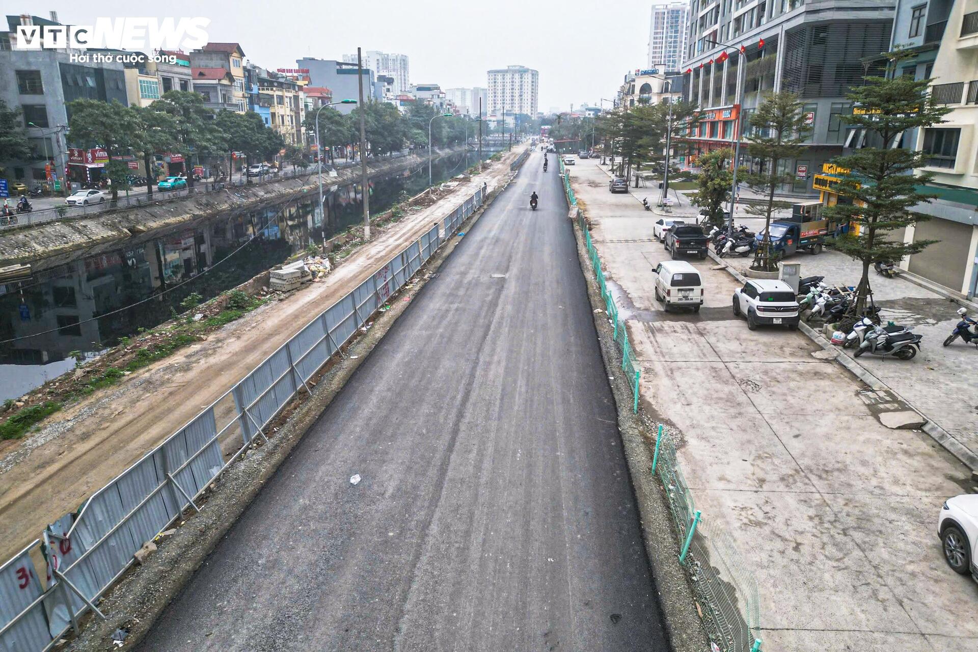 Diện mạo mới của đoạn đường từng chi chít ‘ổ voi, ổ gà’ ở Hà Nội - 3