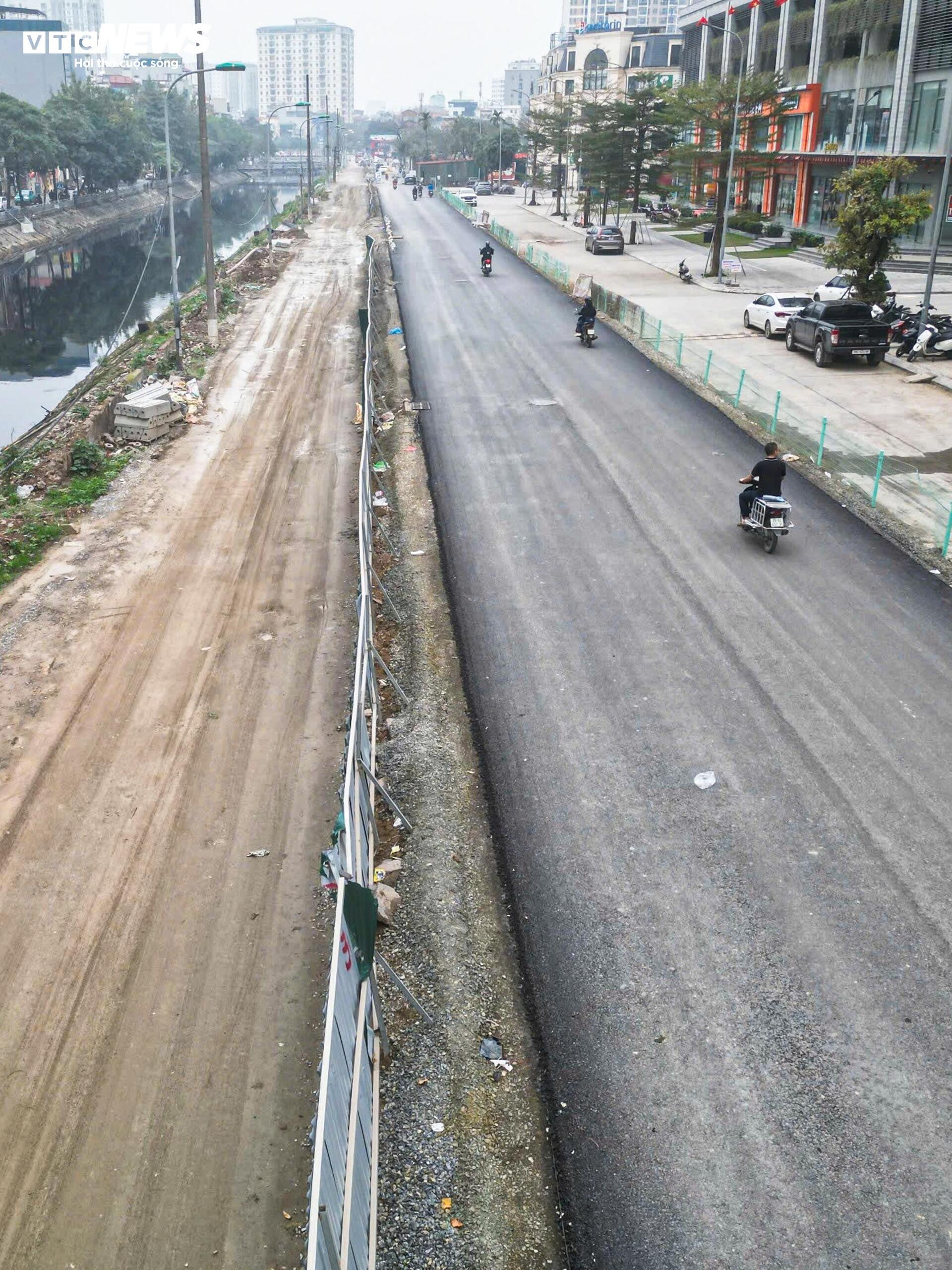 Diện mạo mới của đoạn đường từng chi chít ‘ổ voi, ổ gà’ ở Hà Nội - 10
