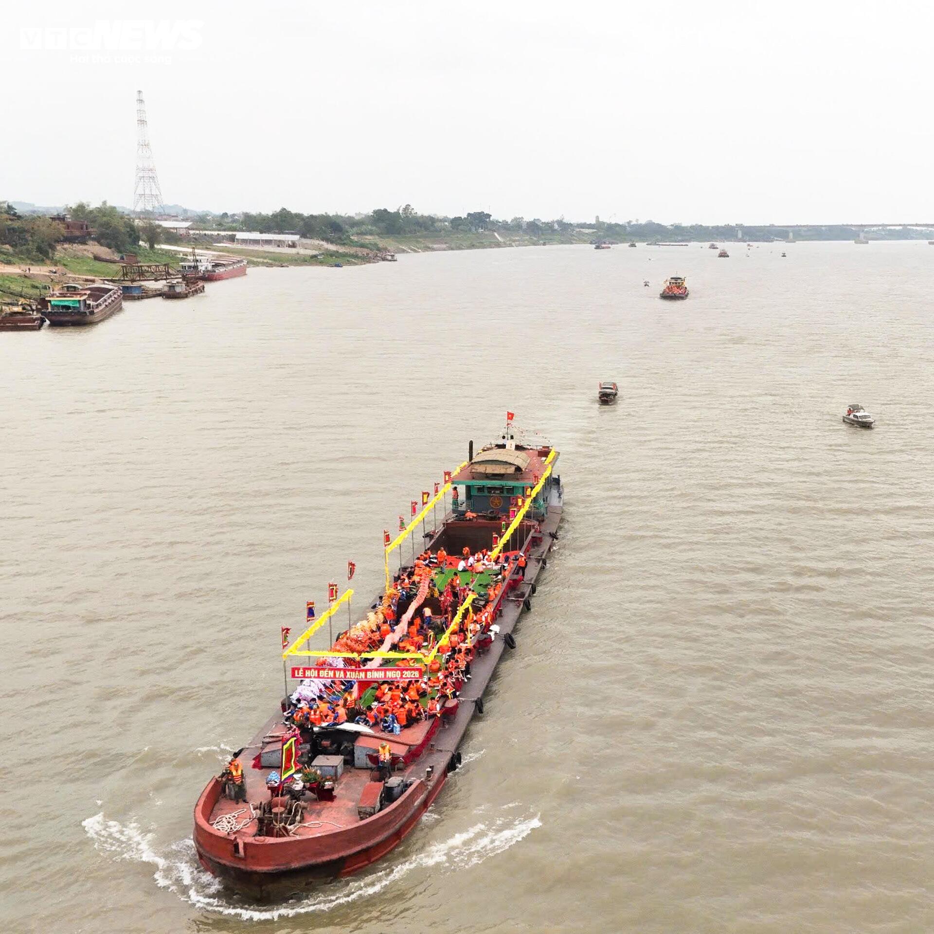 CSGT đường thủy Hà Nội bảo đảm an toàn cho lễ hội - 11