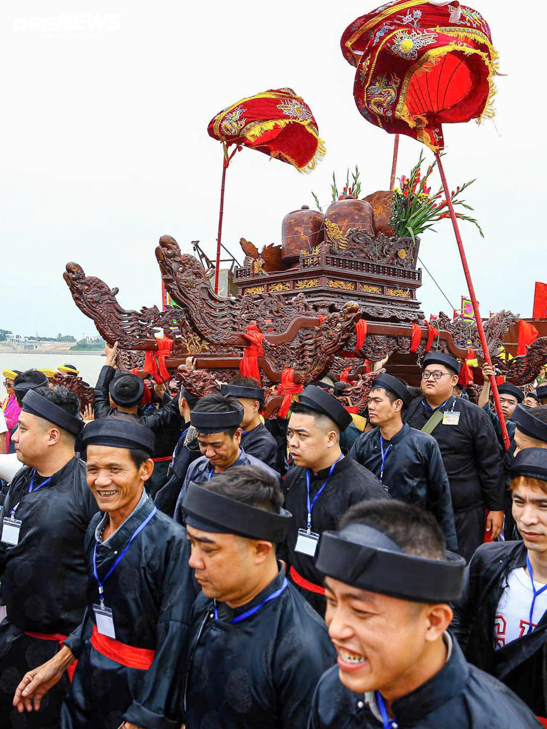 CSGT đường thủy Hà Nội bảo đảm an toàn cho lễ hội - 3