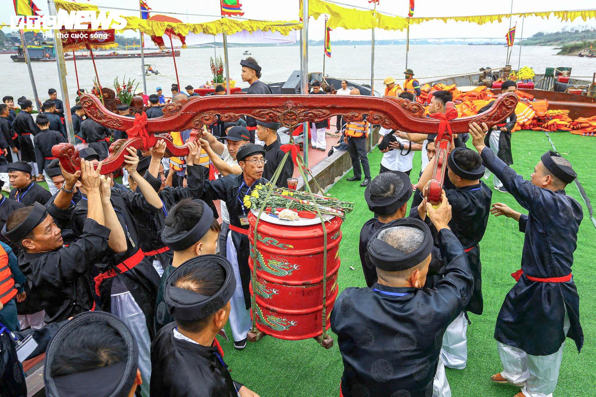 CSGT đường thủy Hà Nội bảo đảm an toàn cho lễ hội - 4