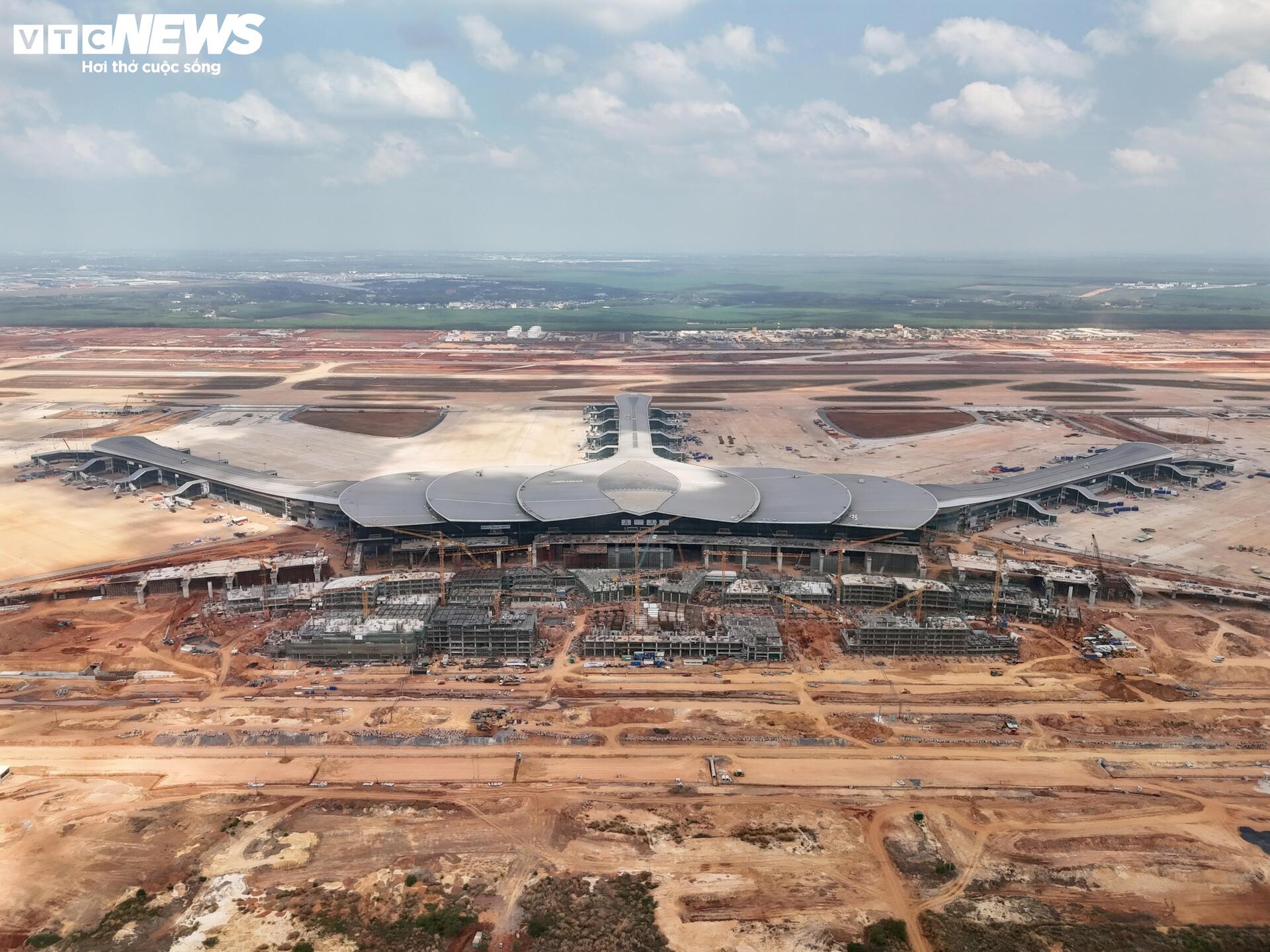 Toàn cảnh sân bay Long Thành trước mốc dự kiến vận hành thương mại - 14