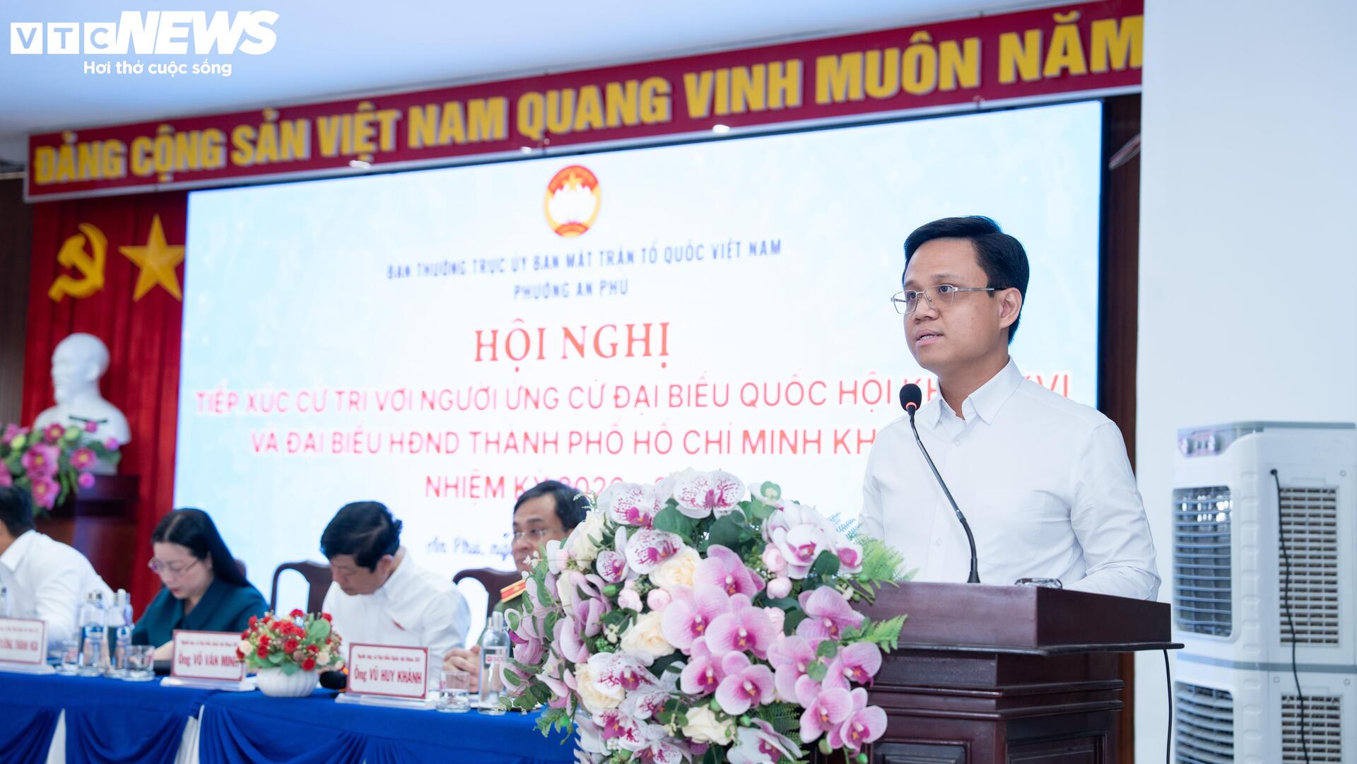 Nỗi lo an cư của cử tri TP.HCM và cam kết đồng hành của ứng viên 9X - 1