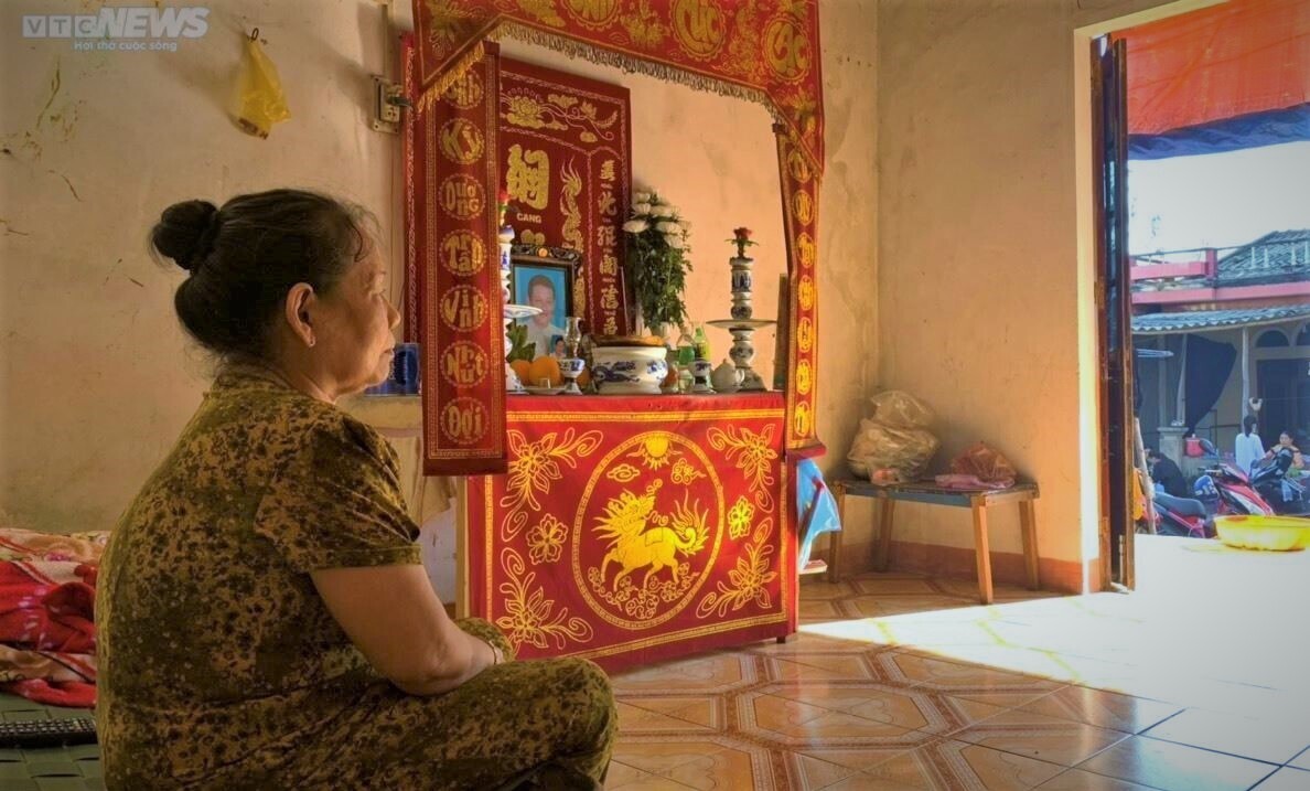 Những người phụ nữ gồng mình gánh sinh kế trên bến cá Tam Quan - 5