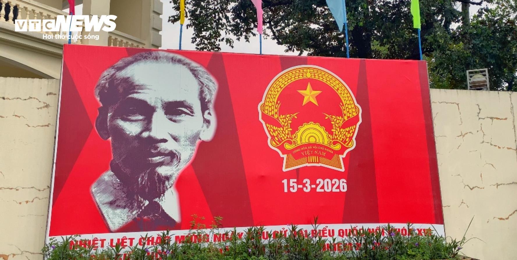  Huế rực rỡ cờ hoa, mừng ngày hội toàn dân đi bầu cử - 1