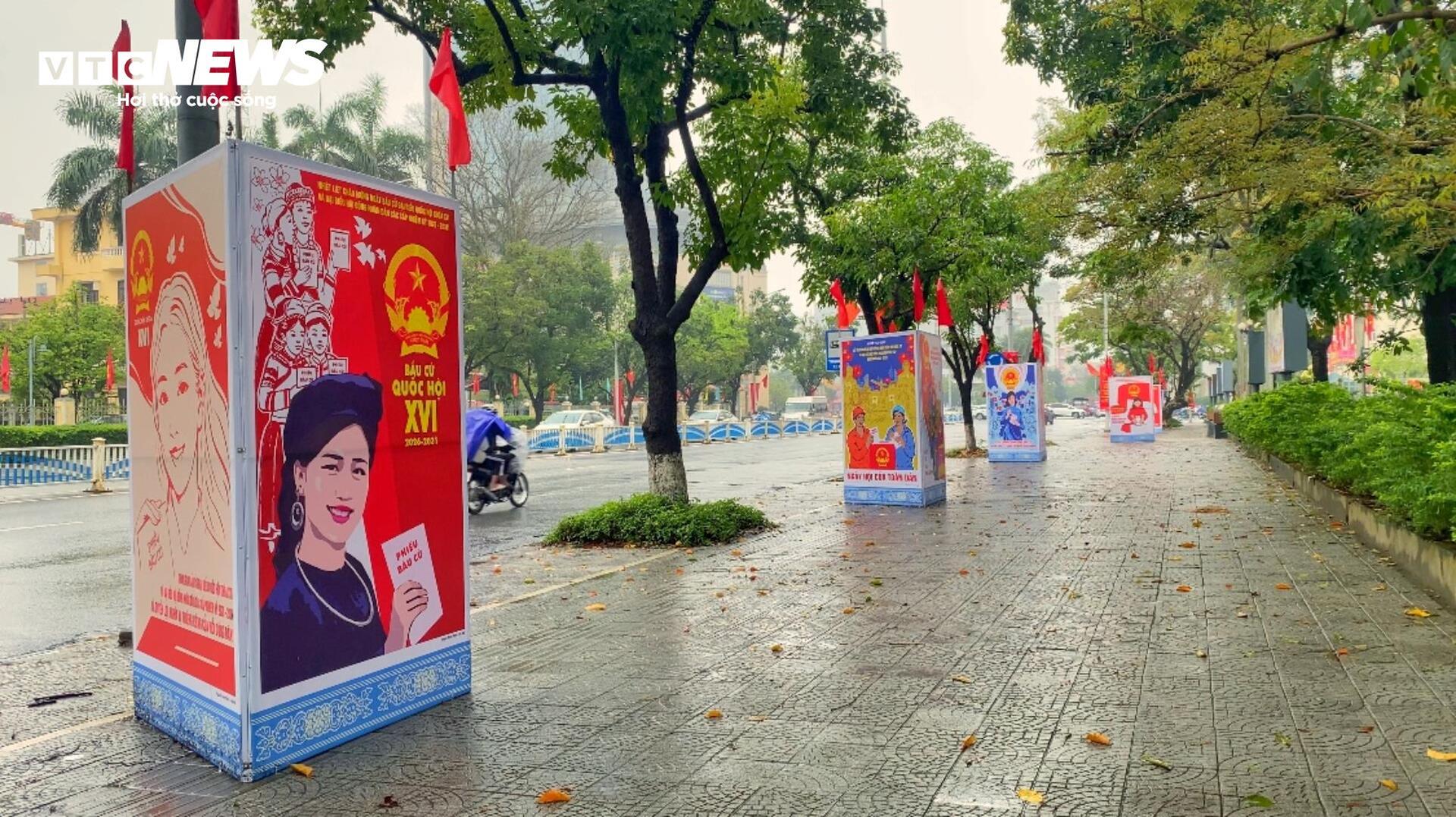  Huế rực rỡ cờ hoa, mừng ngày hội toàn dân đi bầu cử - 2