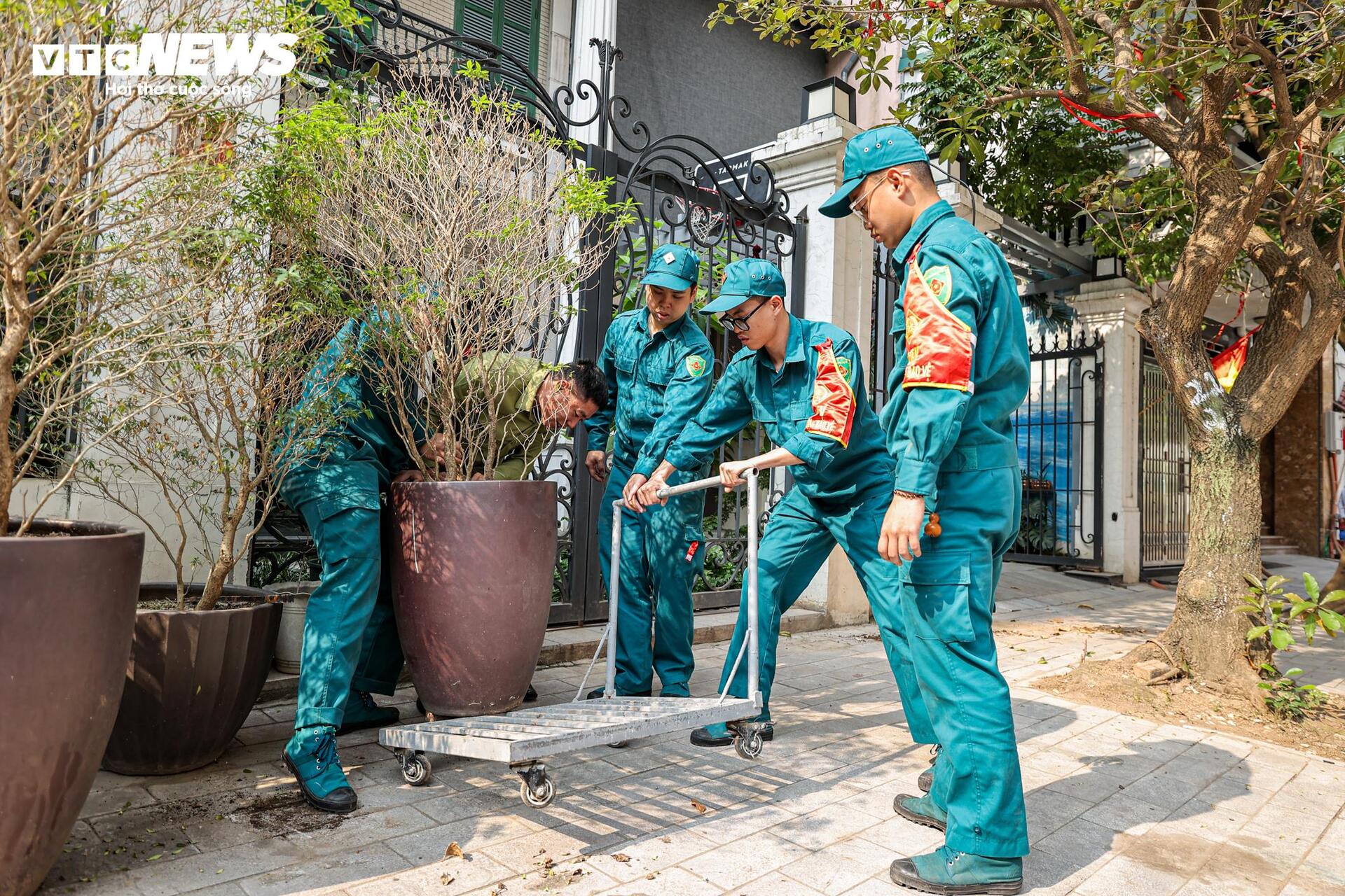 Công an Hà Nội trực 24/24, đảm bảo tuyệt đối an ninh cho ngày bầu cử - 12