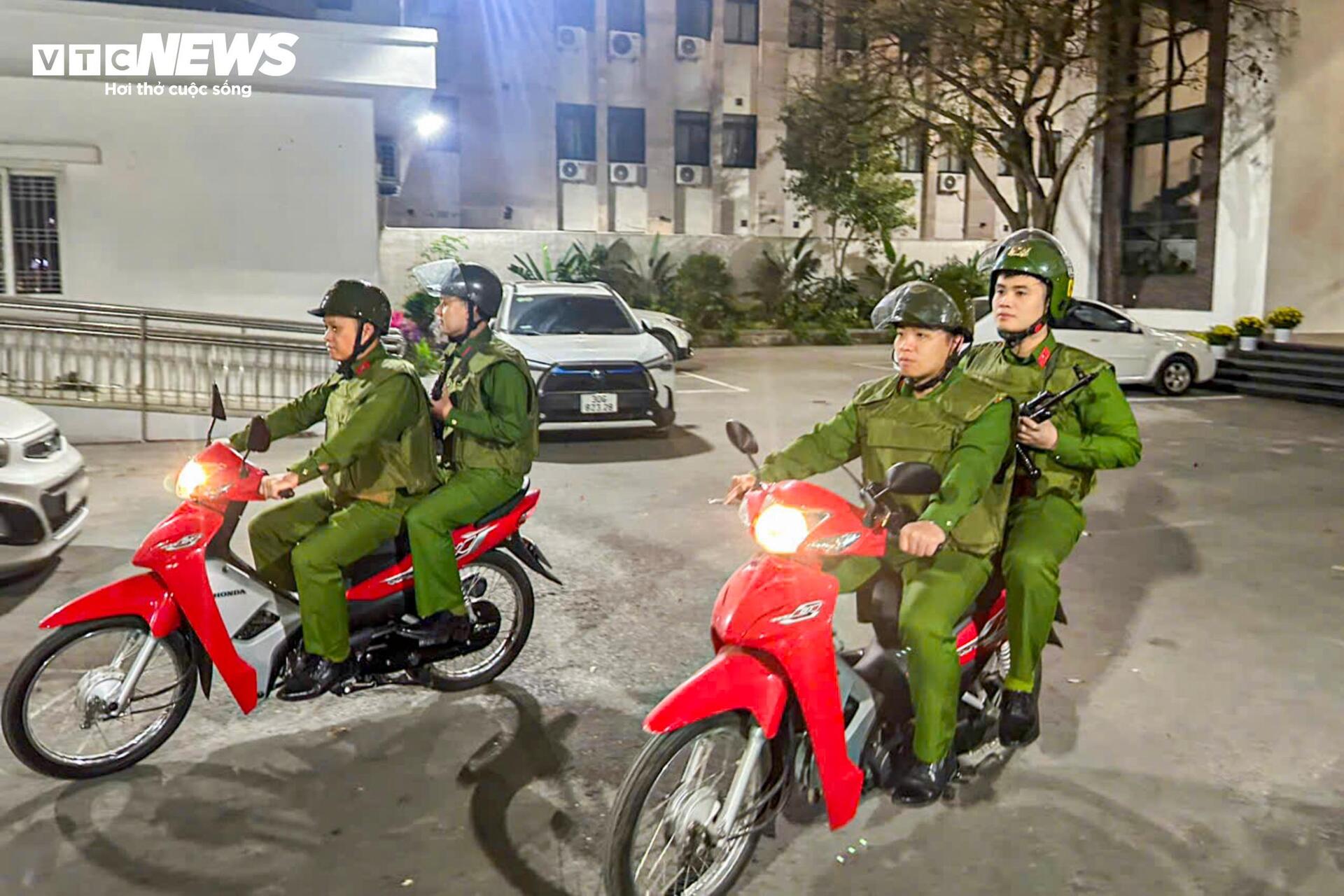 Công an Hà Nội trực 24/24, đảm bảo tuyệt đối an ninh cho ngày bầu cử - 15