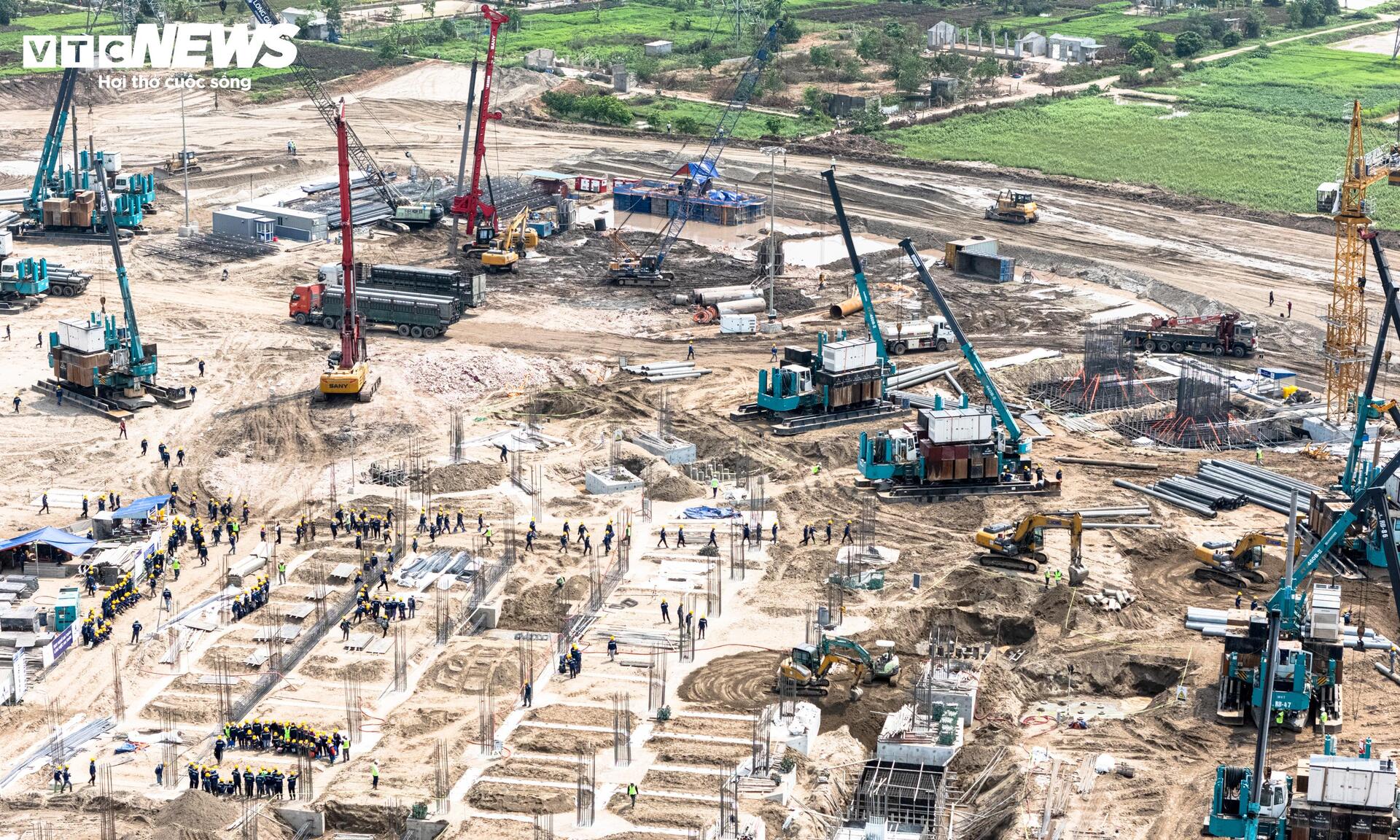 Hình hài sân vận động Trống Đồng lớn nhất thế giới ở ngoại thành Hà Nội - 7