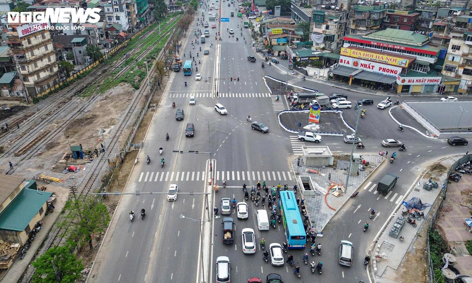 Hiện trạng 2 khu vực sắp xây thêm cầu vượt để giảm ùn tắc tại Hà Nội - 13