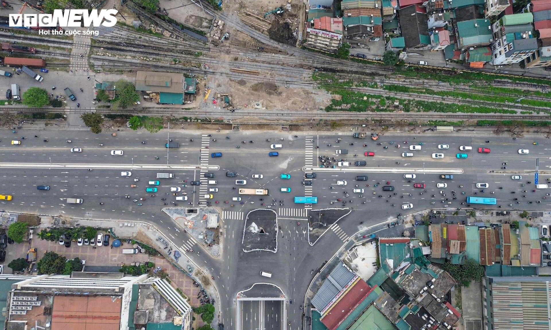 Hiện trạng 2 khu vực sắp xây thêm cầu vượt để giảm ùn tắc tại Hà Nội - 15