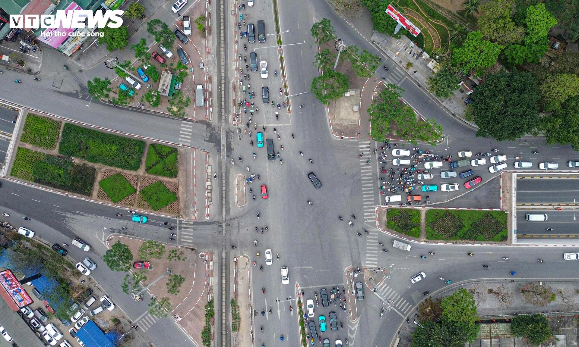 Hiện trạng 2 khu vực sắp xây thêm cầu vượt để giảm ùn tắc tại Hà Nội - 3