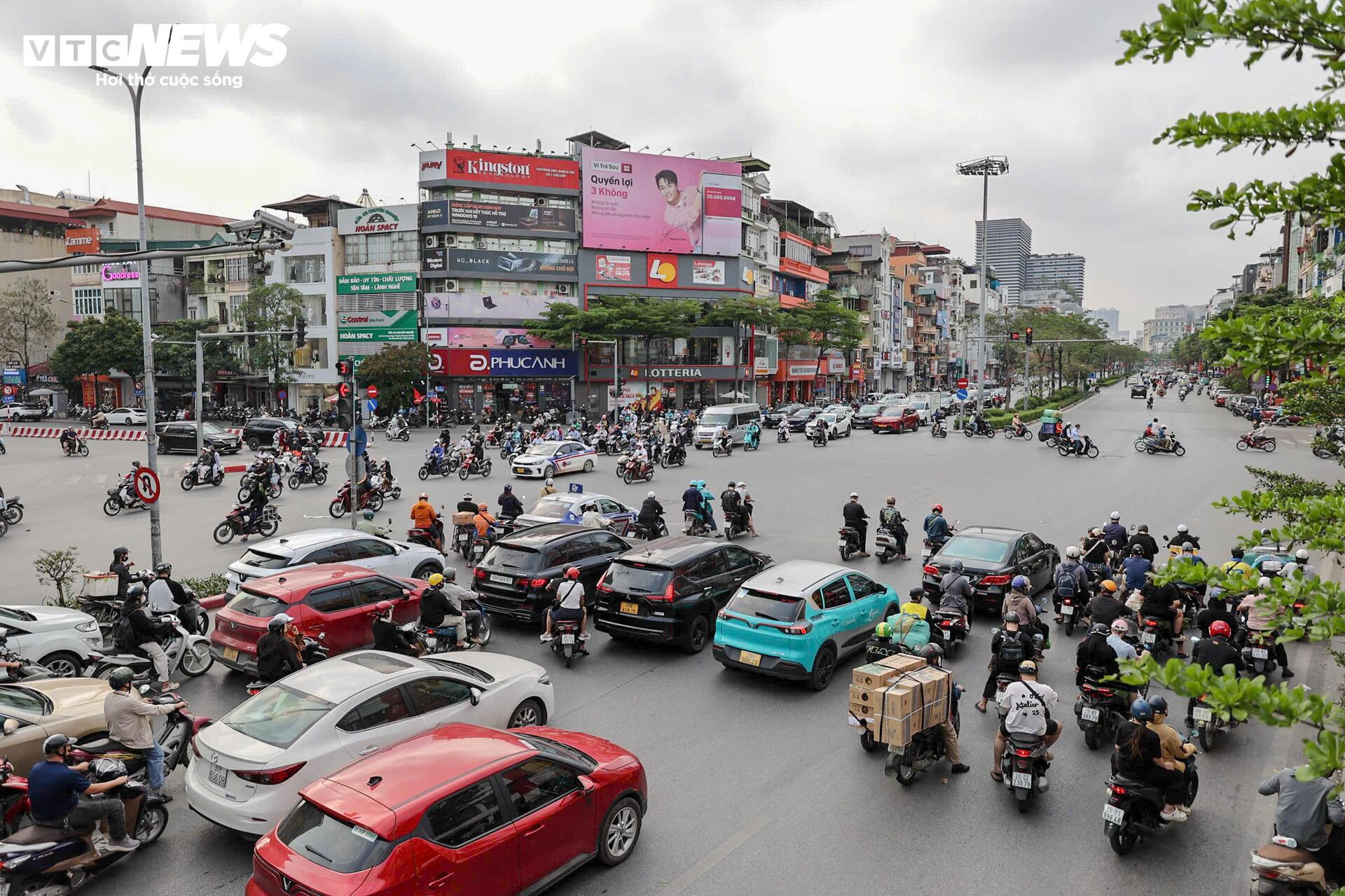 Hiện trạng 2 khu vực sắp xây thêm cầu vượt để giảm ùn tắc tại Hà Nội - 6