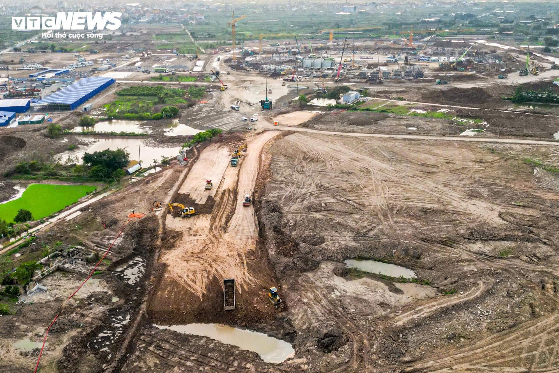 Toàn cảnh công trường sân vận động 60.000 chỗ tại Hưng Yên - 2