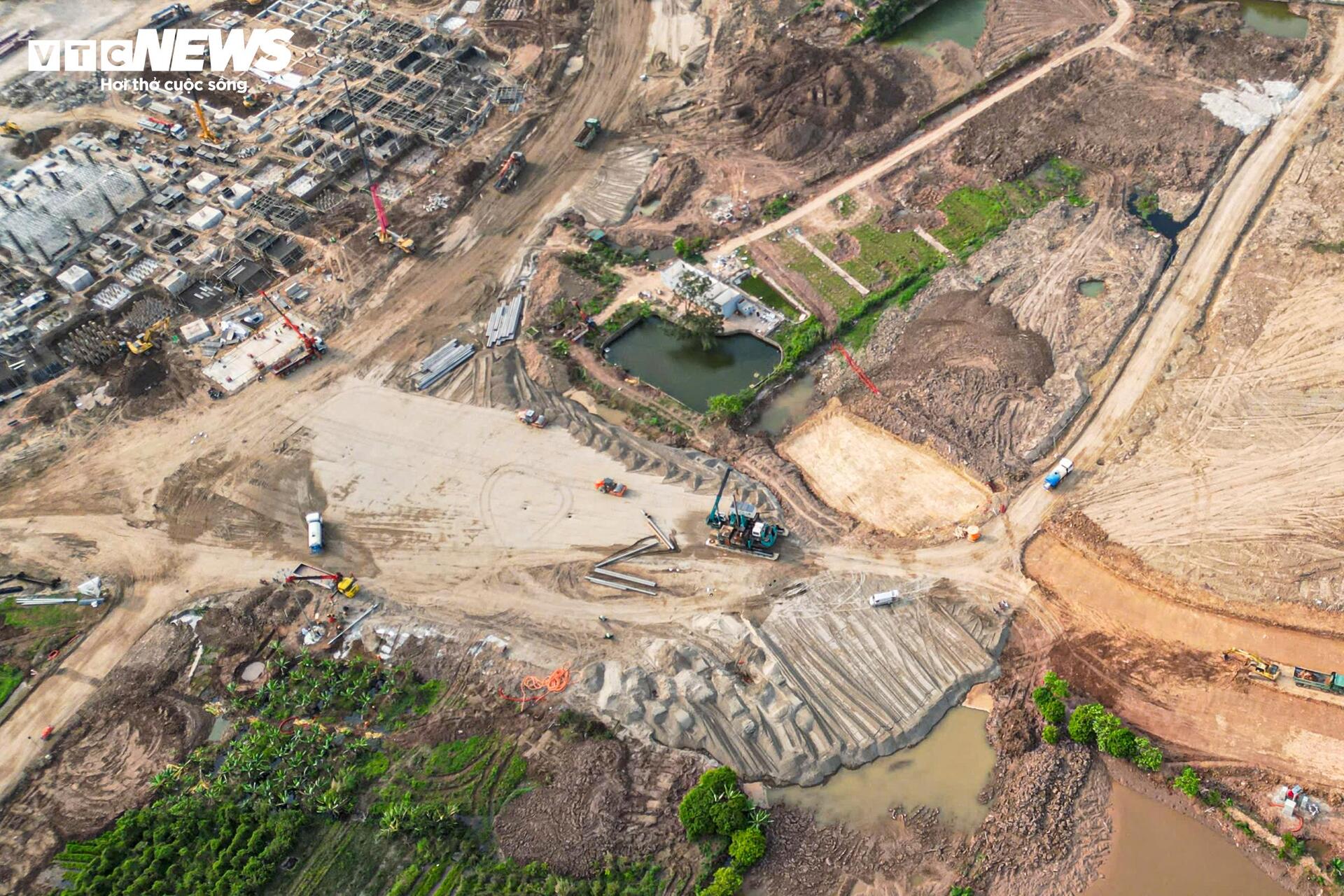 Toàn cảnh công trường sân vận động 60.000 chỗ tại Hưng Yên - 9