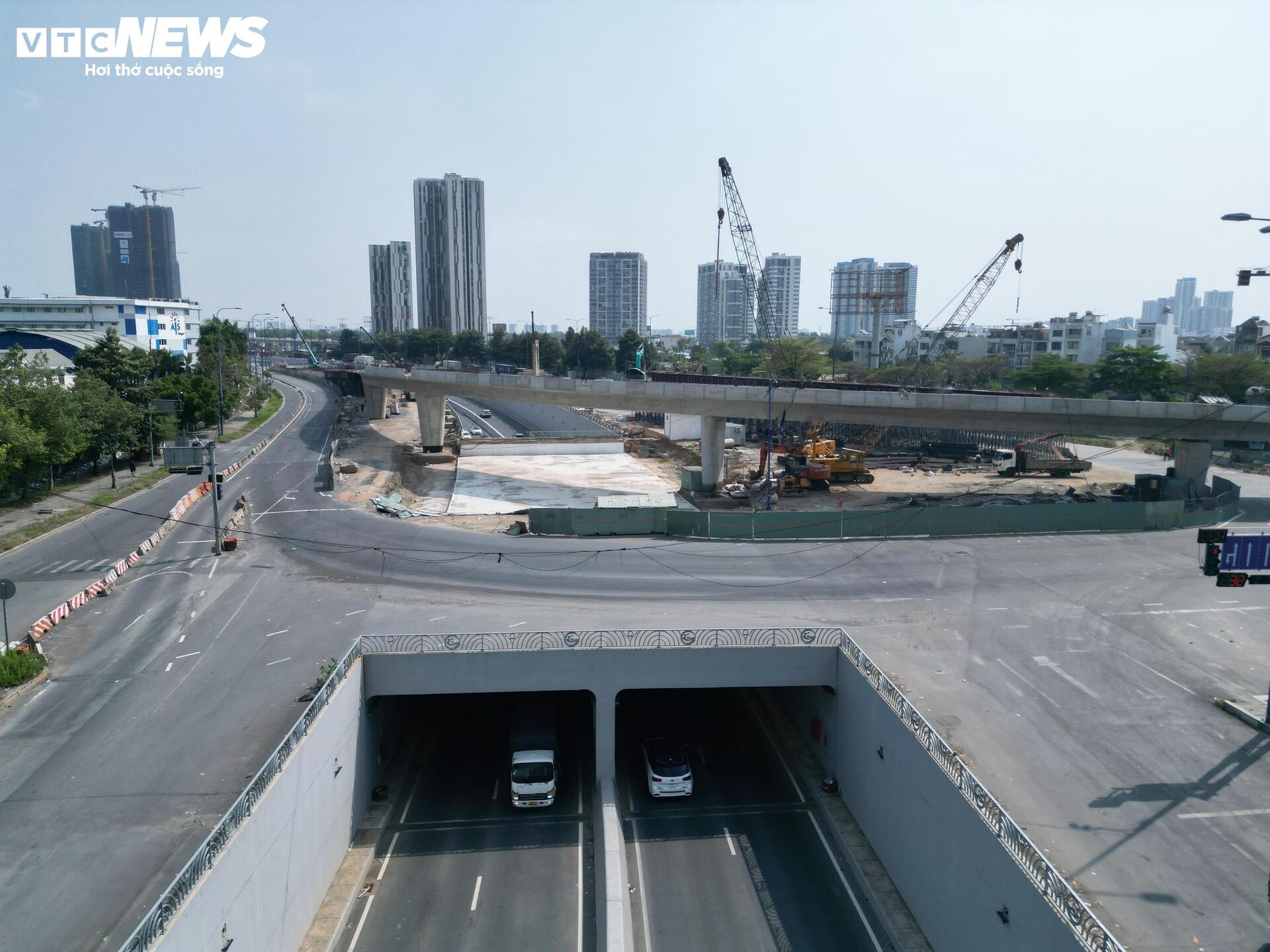 Cận cảnh dự án nút giao hiện đại bậc nhất TP.HCM sau nhiều lần chậm tiến độ - 5