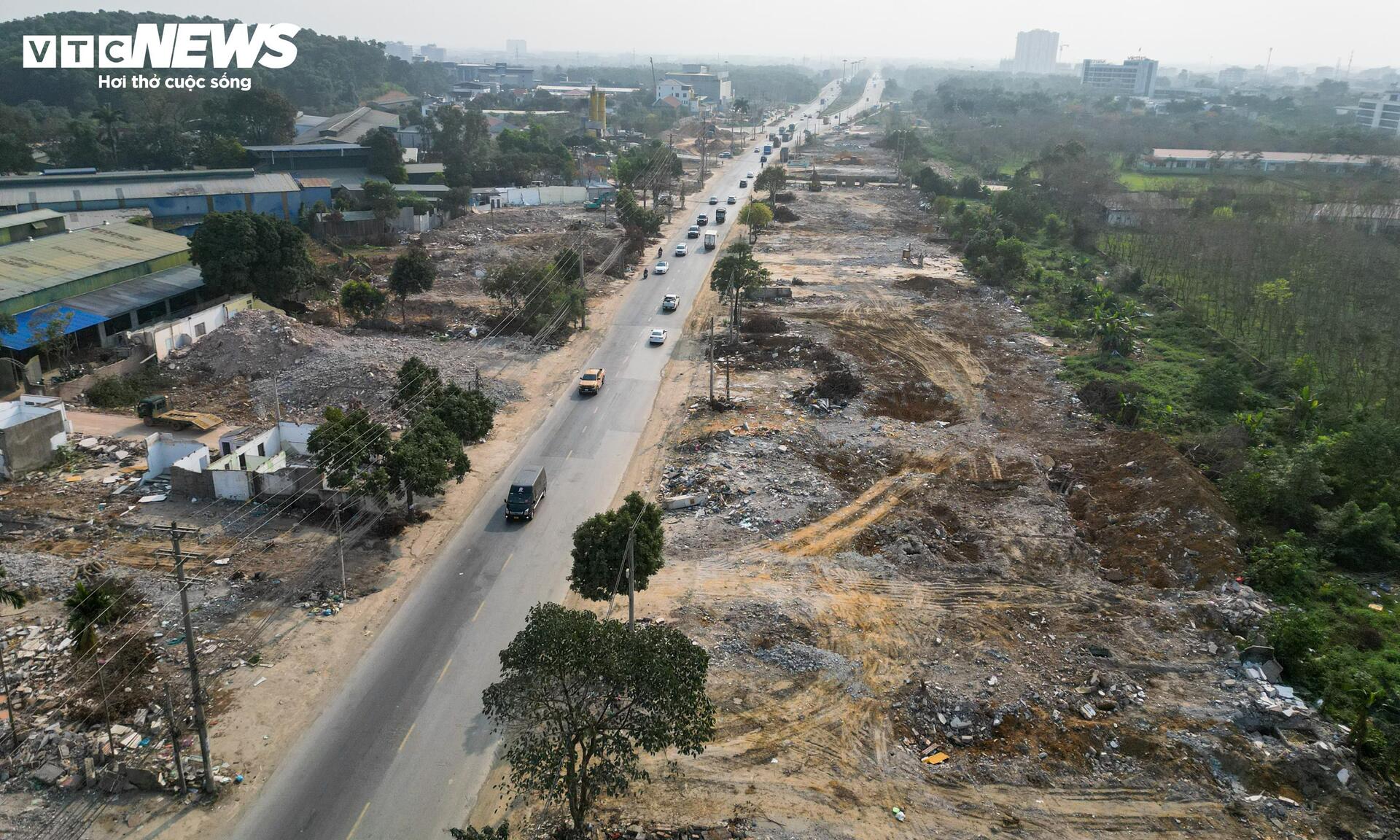 Mục sở thị công trường cao tốc 5.200 tỷ đồng nối đại lộ dài nhất Việt Nam - 12