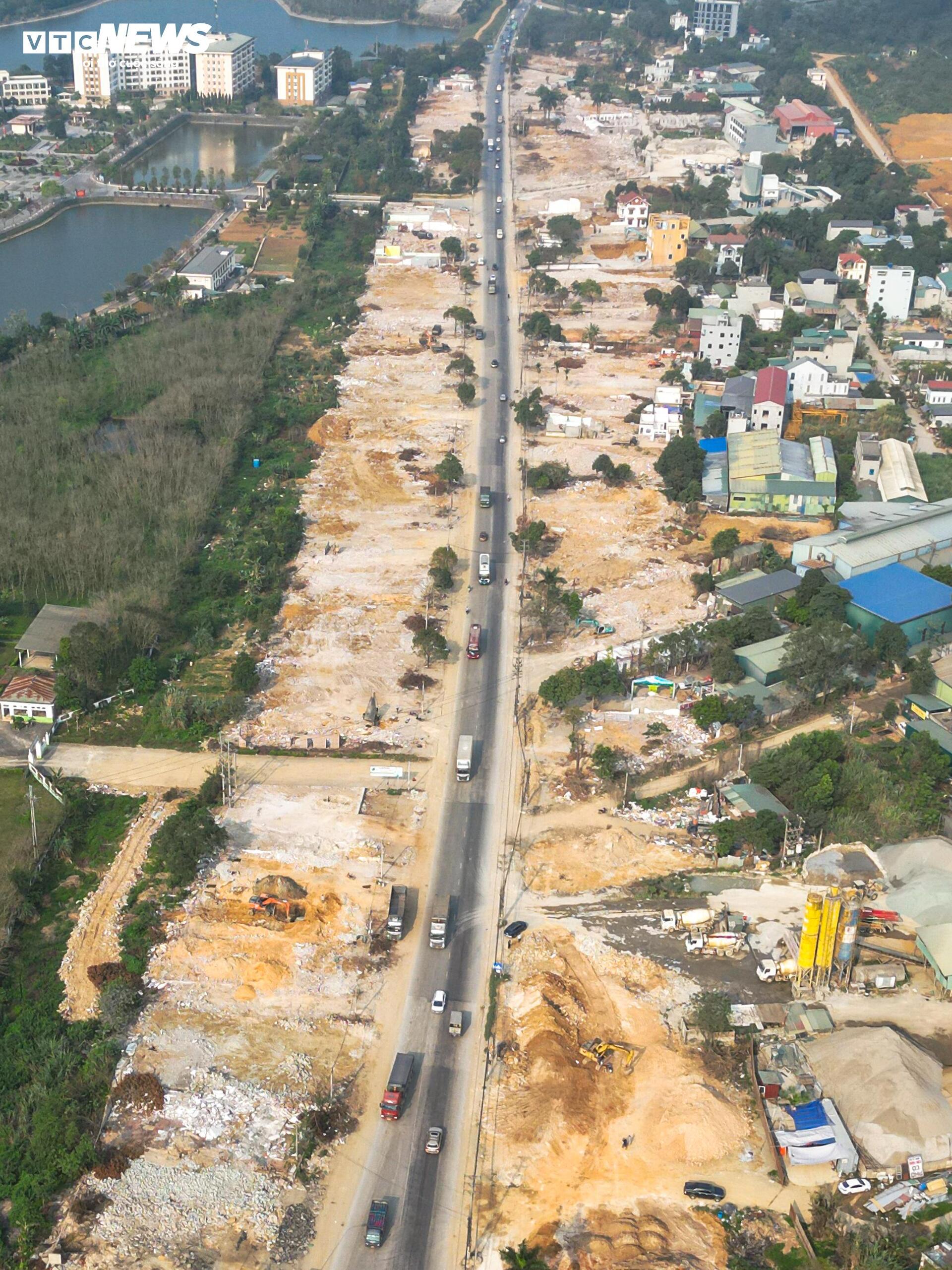 Mục sở thị công trường cao tốc 5.200 tỷ đồng nối đại lộ dài nhất Việt Nam - 3