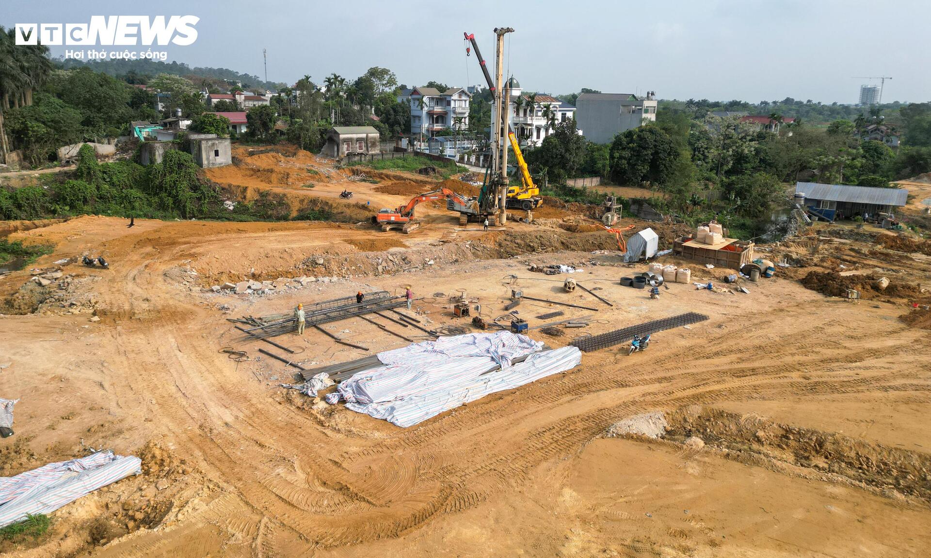 Mục sở thị công trường cao tốc 5.200 tỷ đồng nối đại lộ dài nhất Việt Nam - 6