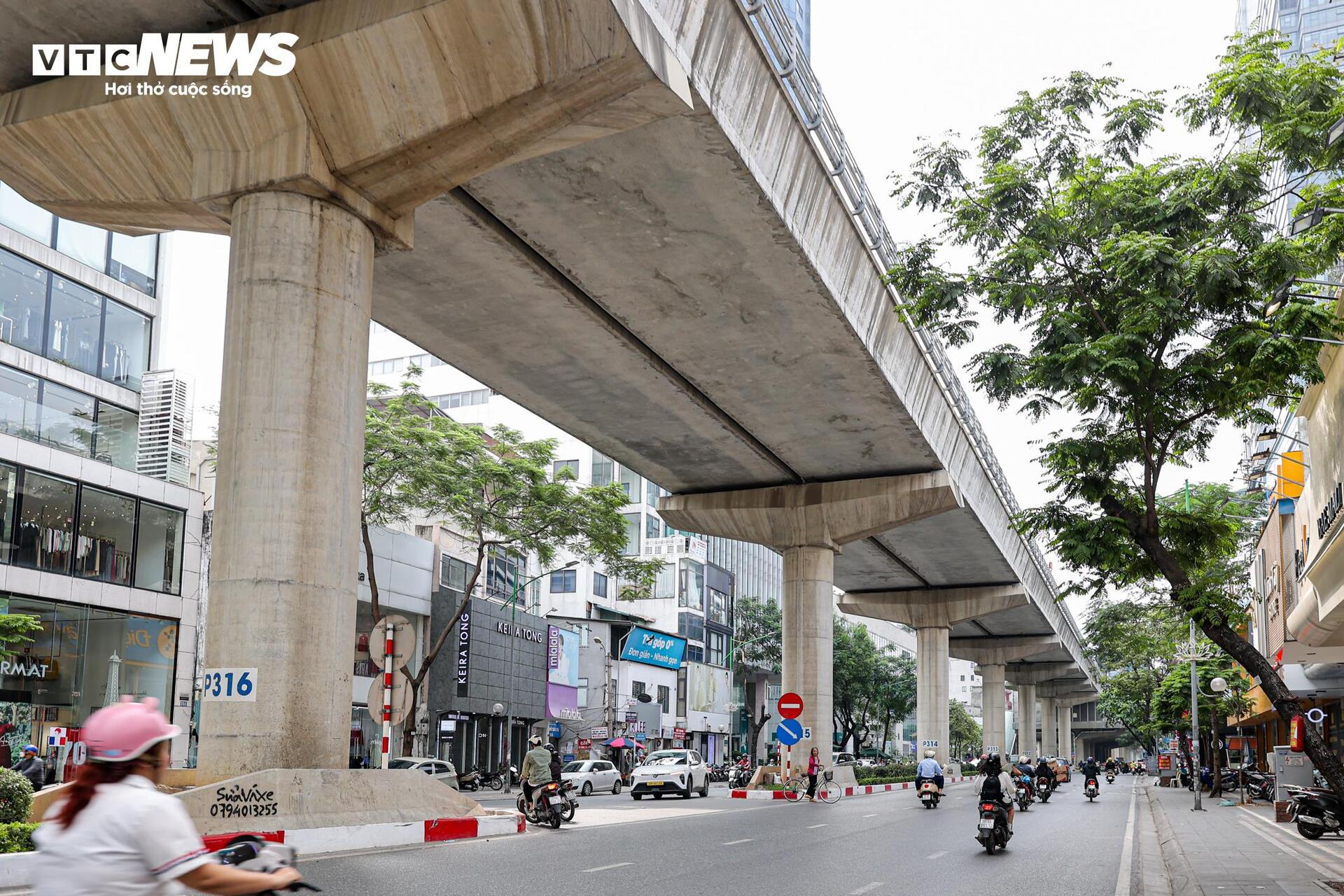 Lô cốt metro Nhổn-ga Hà Nội án ngữ gần chục năm, phố trung tâm thành 'phố chết' - 26