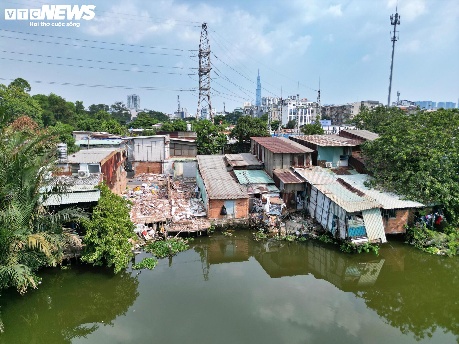 Vì sao dự án cải tạo rạch ô nhiễm bậc nhất TP.HCM chưa thể tăng tốc? - 4