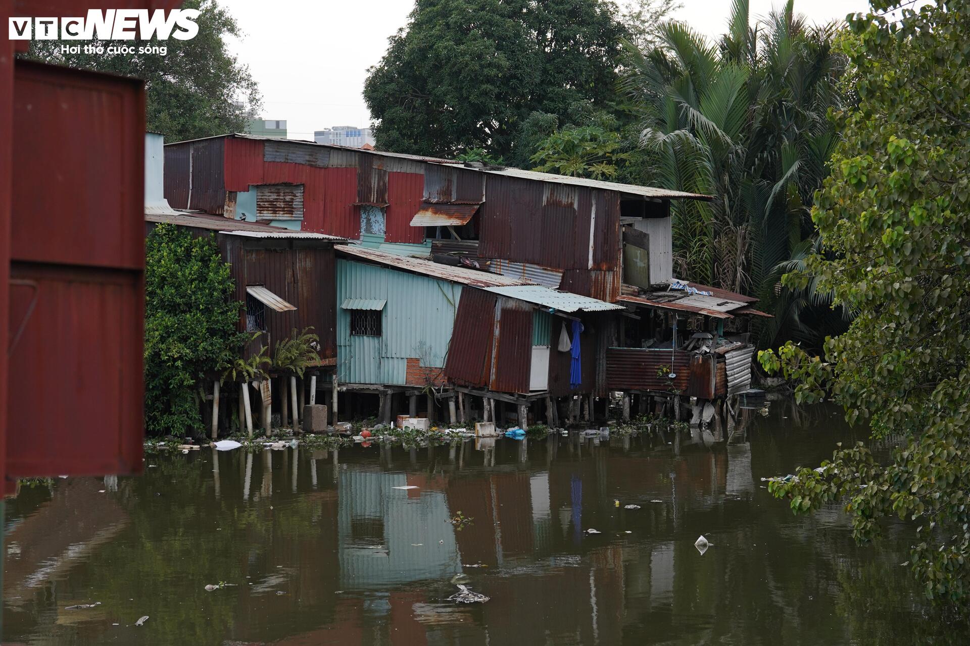 Vì sao dự án cải tạo rạch ô nhiễm bậc nhất TP.HCM chưa thể tăng tốc? - 5