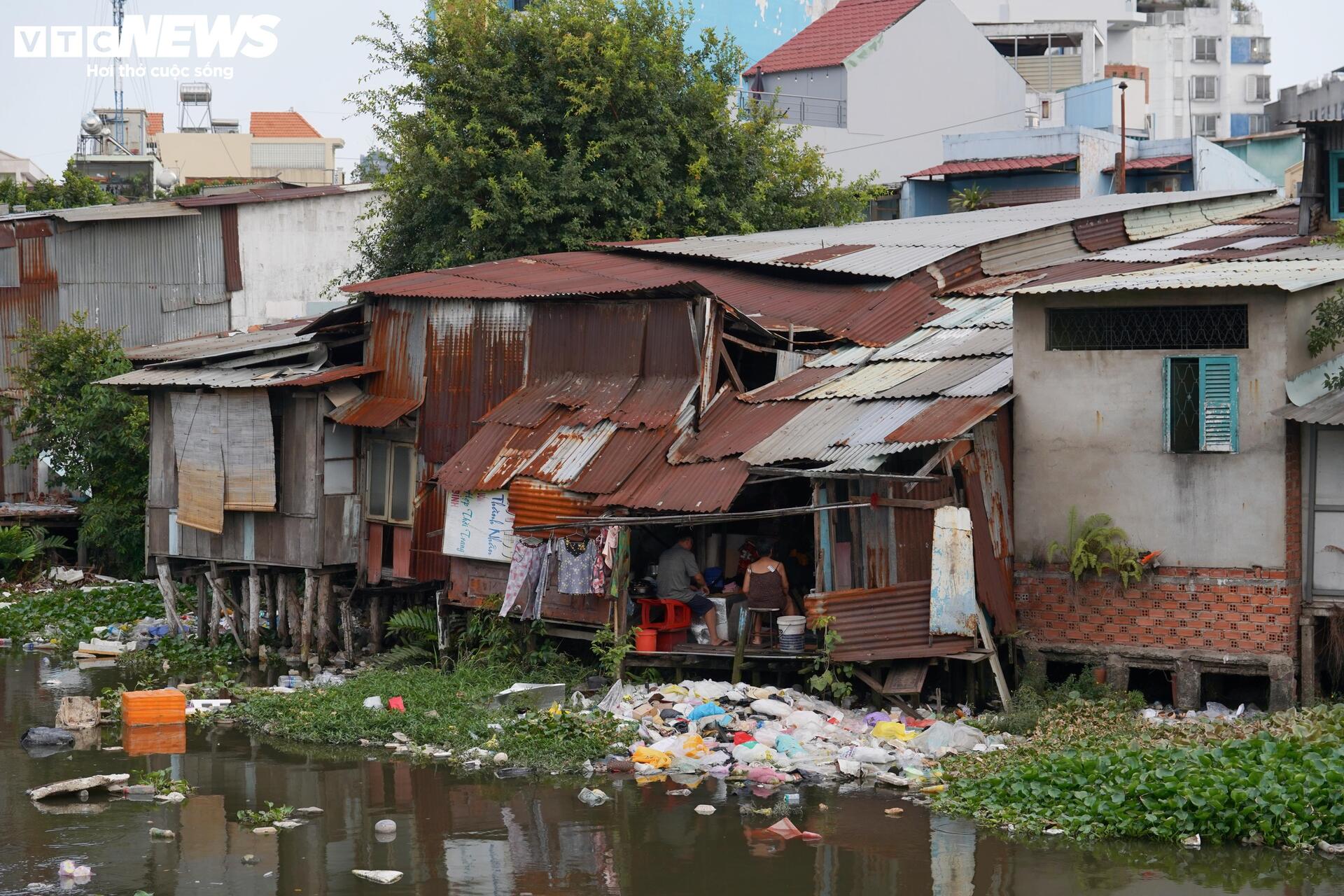 Vì sao dự án cải tạo rạch ô nhiễm bậc nhất TP.HCM chưa thể tăng tốc? - 7