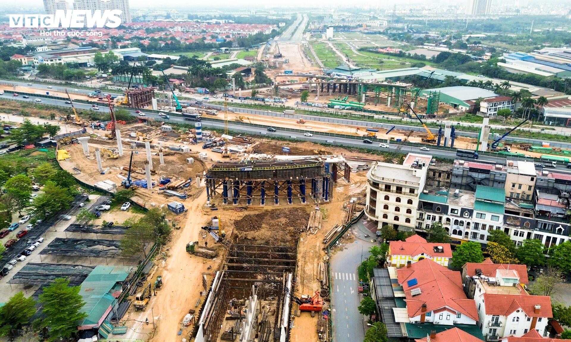 Diện mạo nút giao hiện đại bậc nhất phía Tây Hà Nội sau gần 1 năm thi công - 1