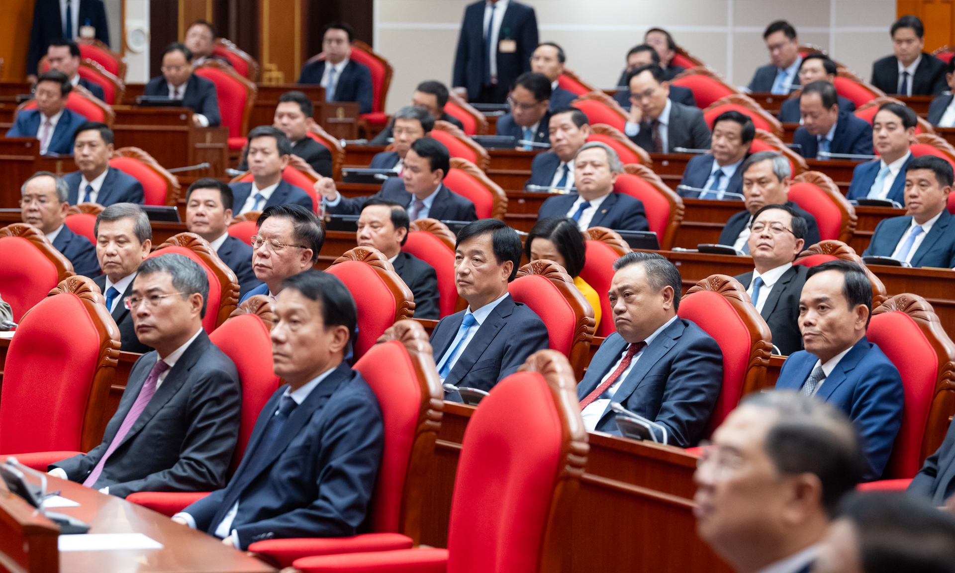 Toàn cảnh phiên bế mạc Hội nghị lần thứ 2 Ban Chấp hành Trung ương Đảng khóa XIV - 6