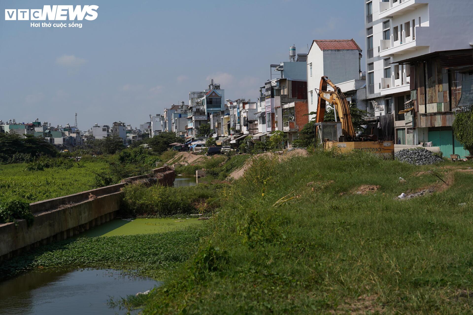 Dự án kênh 9.000 tỷ chậm tiến độ, thi công cầm chừng kéo dài - 2